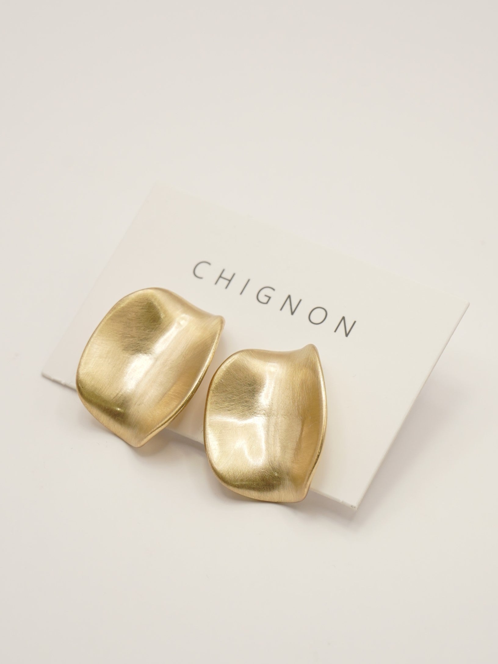 【CHIGNON】ヘアラインニュアンスピアス/0061-122RT