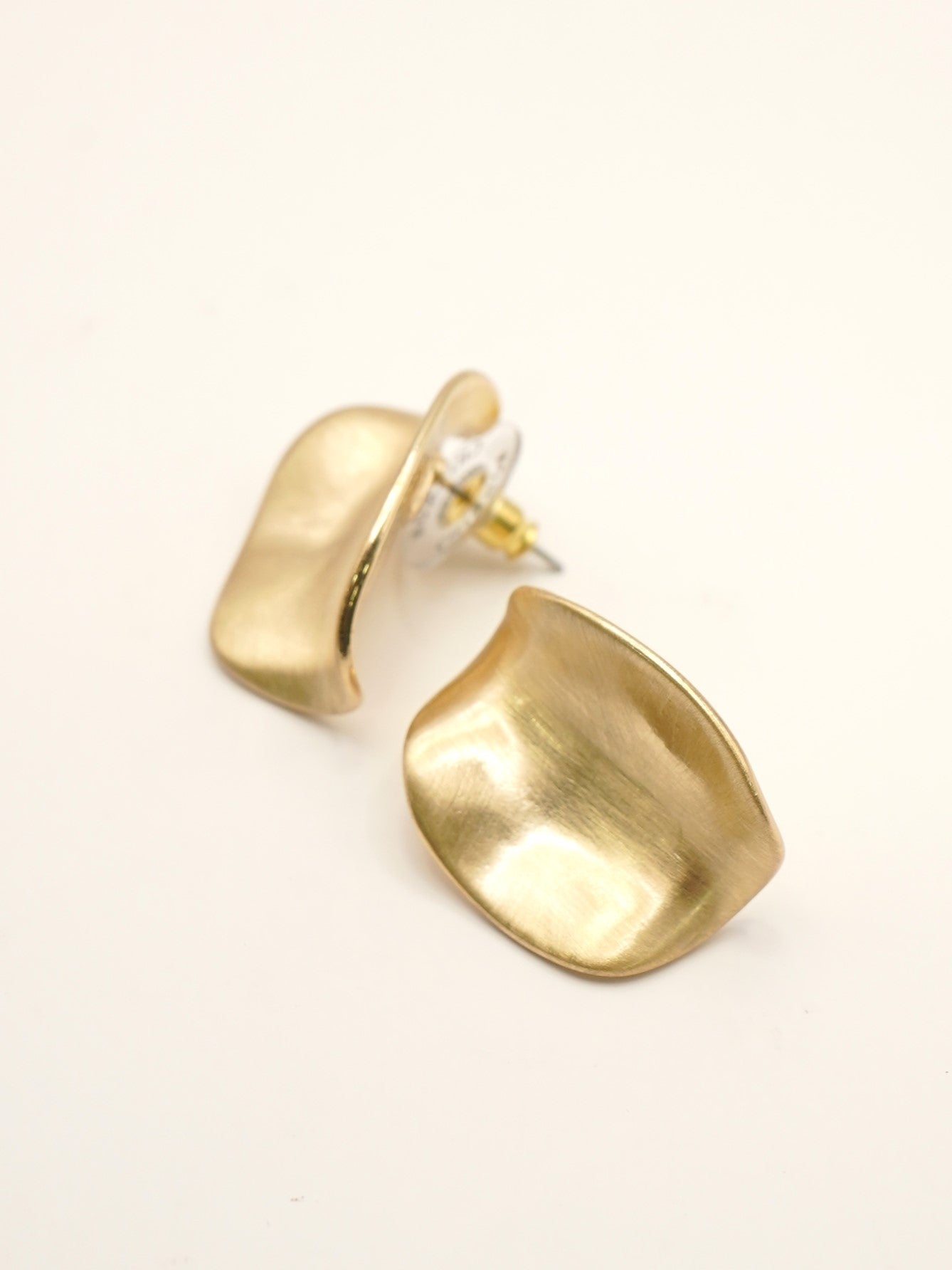 【CHIGNON】ヘアラインニュアンスピアス/0061-122RT