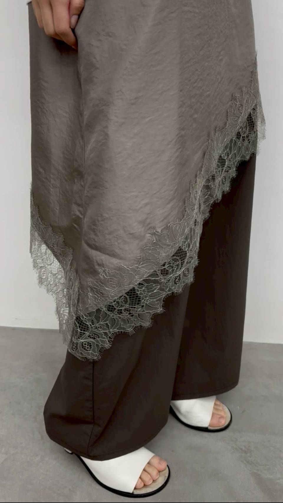 【再入荷予約】【CLOCHE】レースキャミロング/612-85711