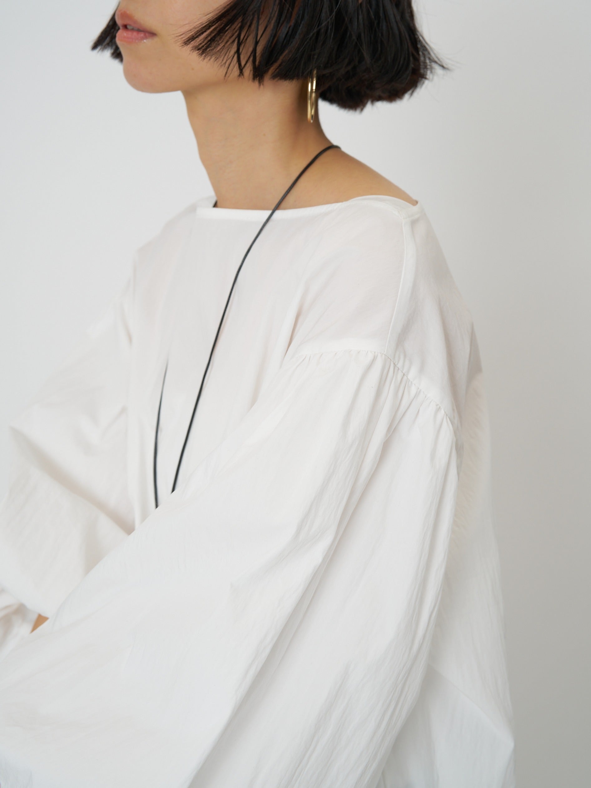 【CHIGNON】 バルーンスリーブブラウス/1261-033MK