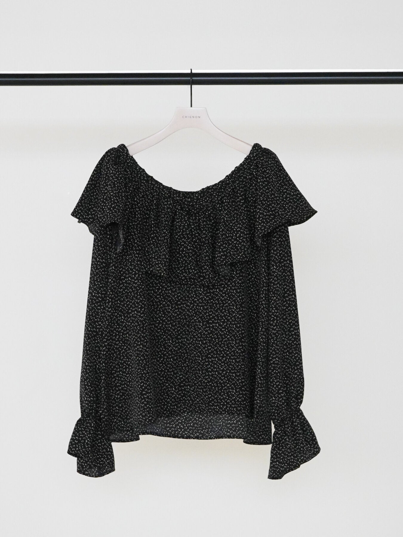 【CHIGNON】レオパドットドロストカラーブラウス/1265-380NH