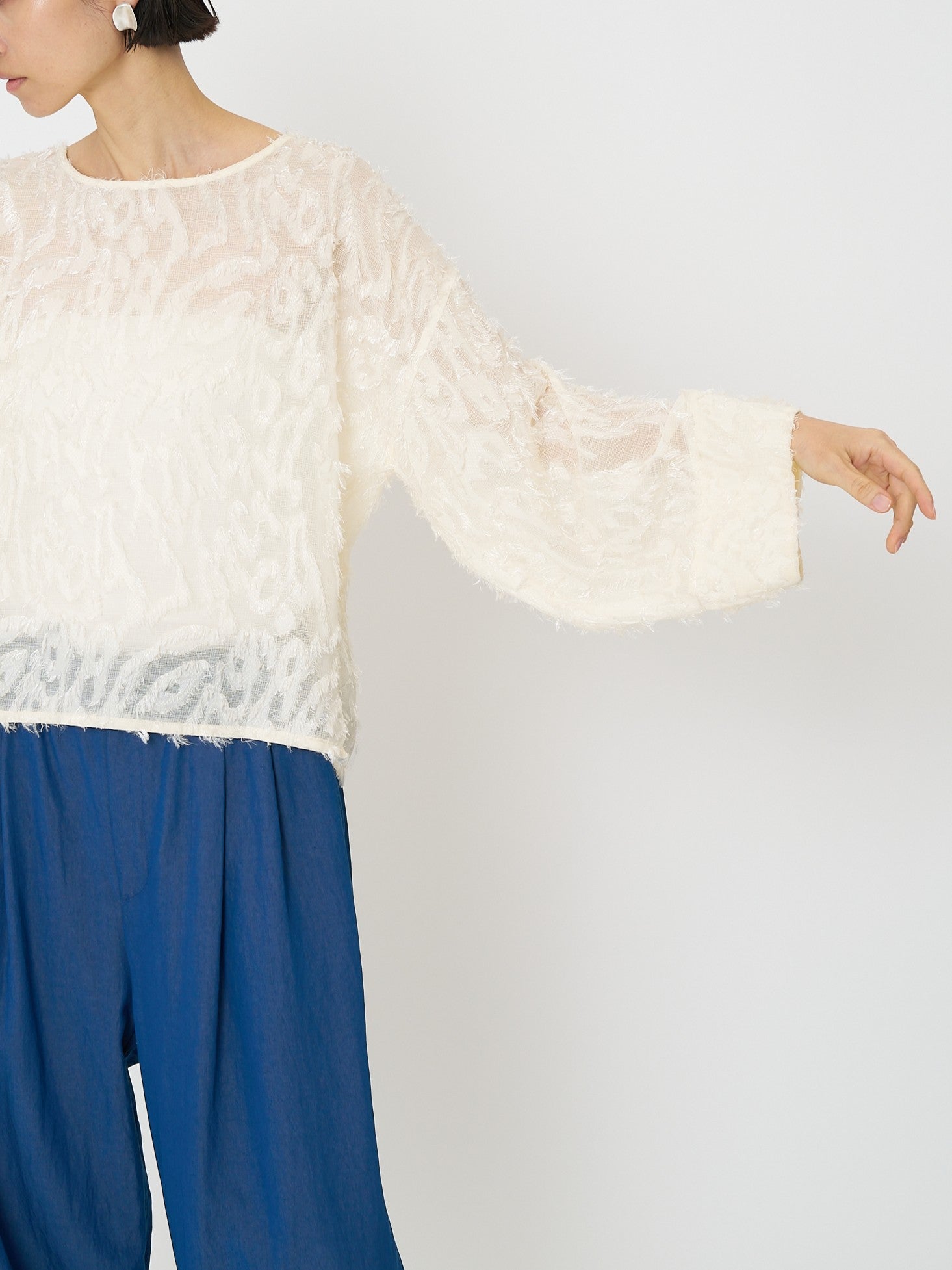 【CHIGNON】メッシュジャガードブラウス/1561-009KK