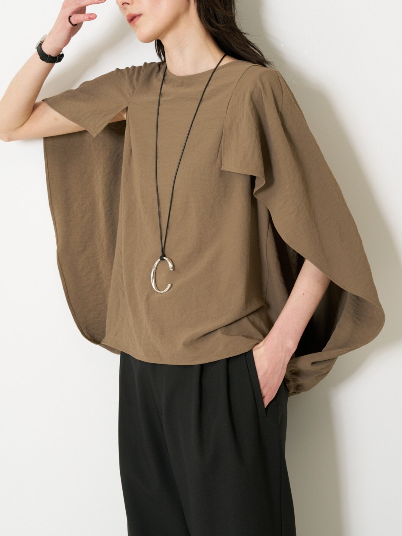 【CHIGNON】ケープバルーンブラウス/1563-658BZ