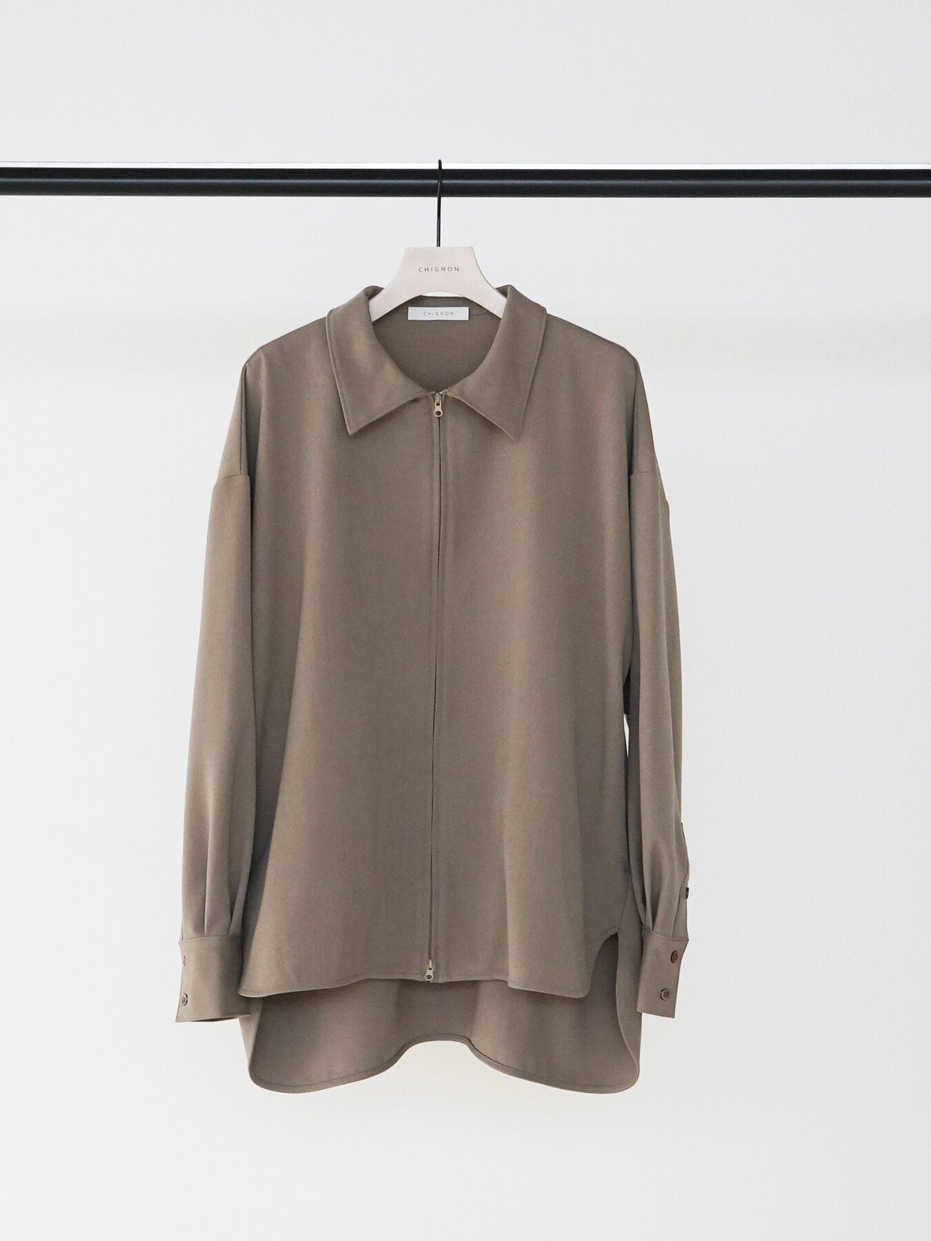 【CHIGNON】スマートシルエットスキッパーシャツ/1565-312KK