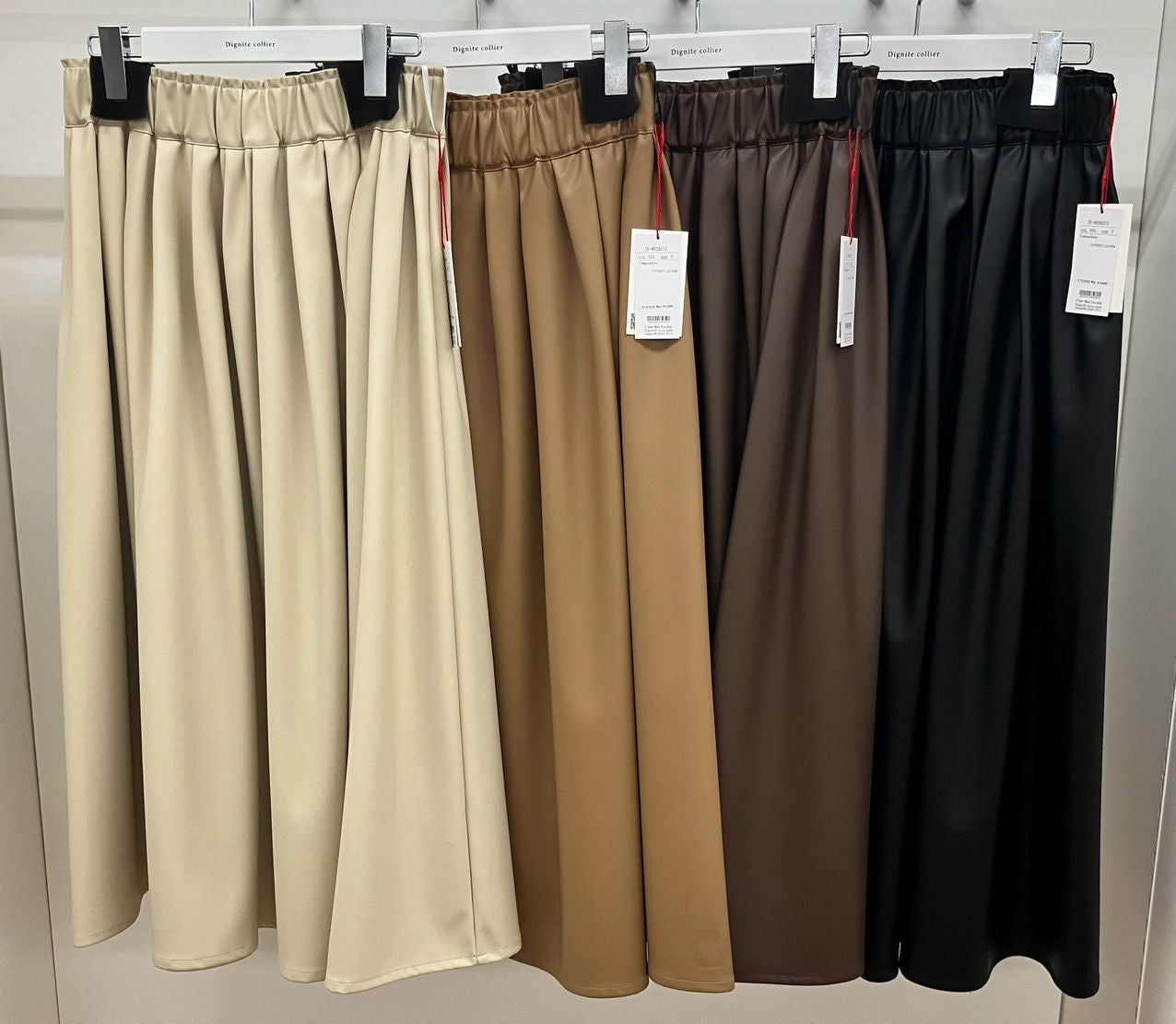 【Dignite Collier】フェイクレザーフレアスカート/80256313