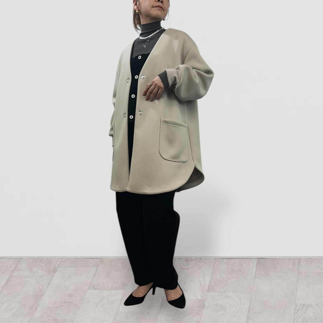 【QTUME】ノンモノフィラダンボールラウンドヘムミドルコート/550-24552