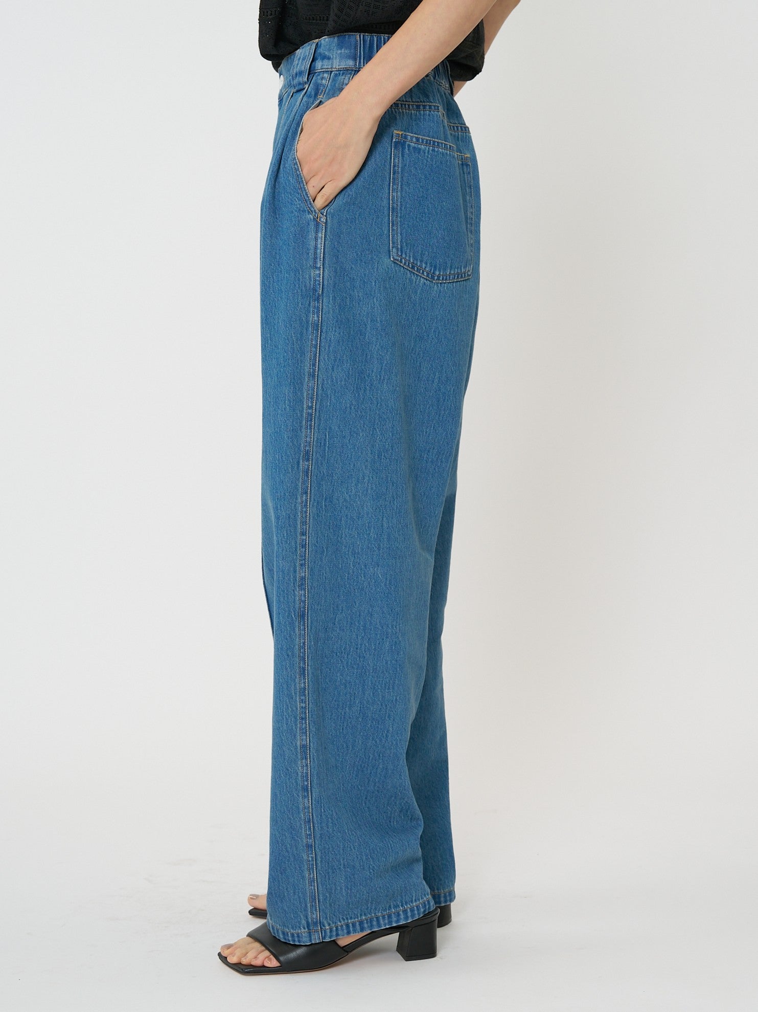 【CHIGNON】センターステッチデニムパンツ/3861-042BT