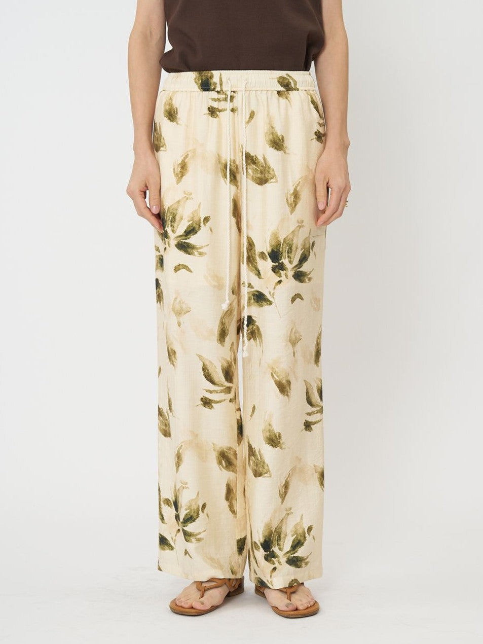 【CHIGNON】フラワープリントイージパンツ/3961-020KK