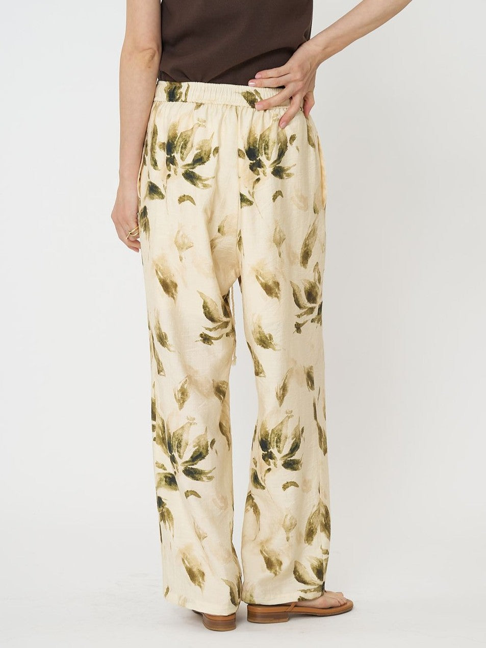 【CHIGNON】フラワープリントイージパンツ/3961-020KK