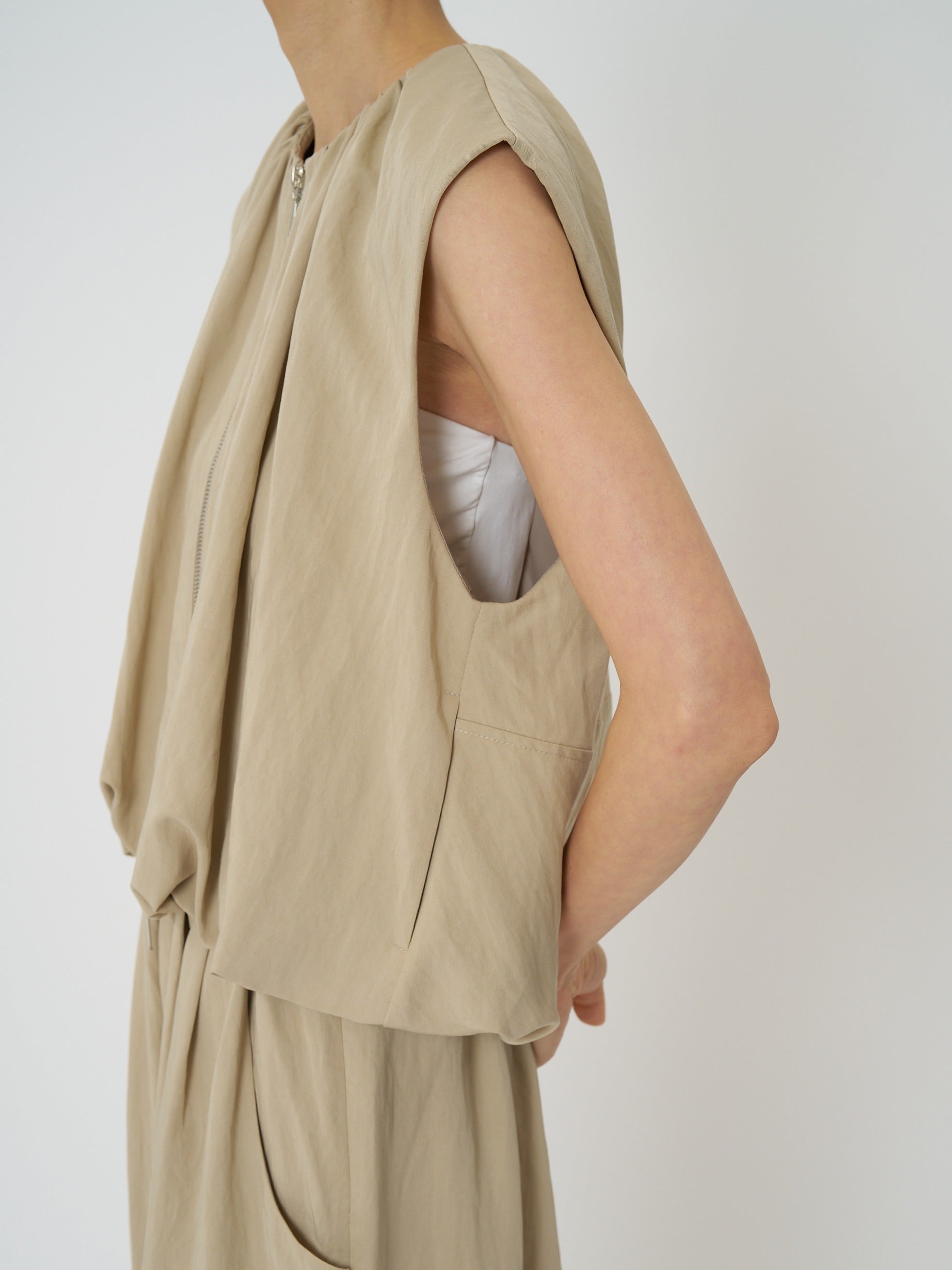 【CHIGNON】ダブルジップバルーンジレ/4261-025MK