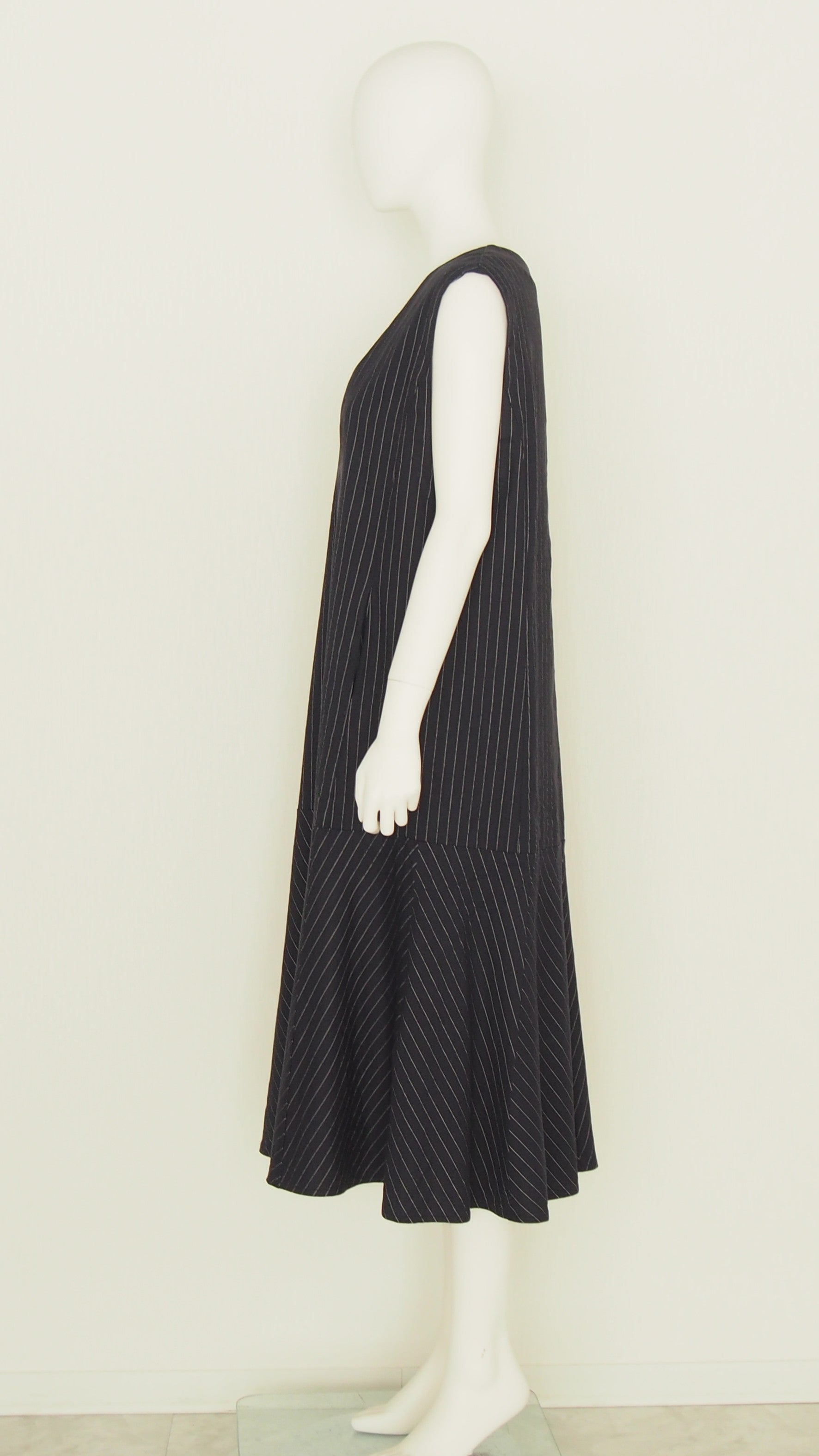 【Ordinary】ピンストライプスリーブレスドレス/BO26-511D