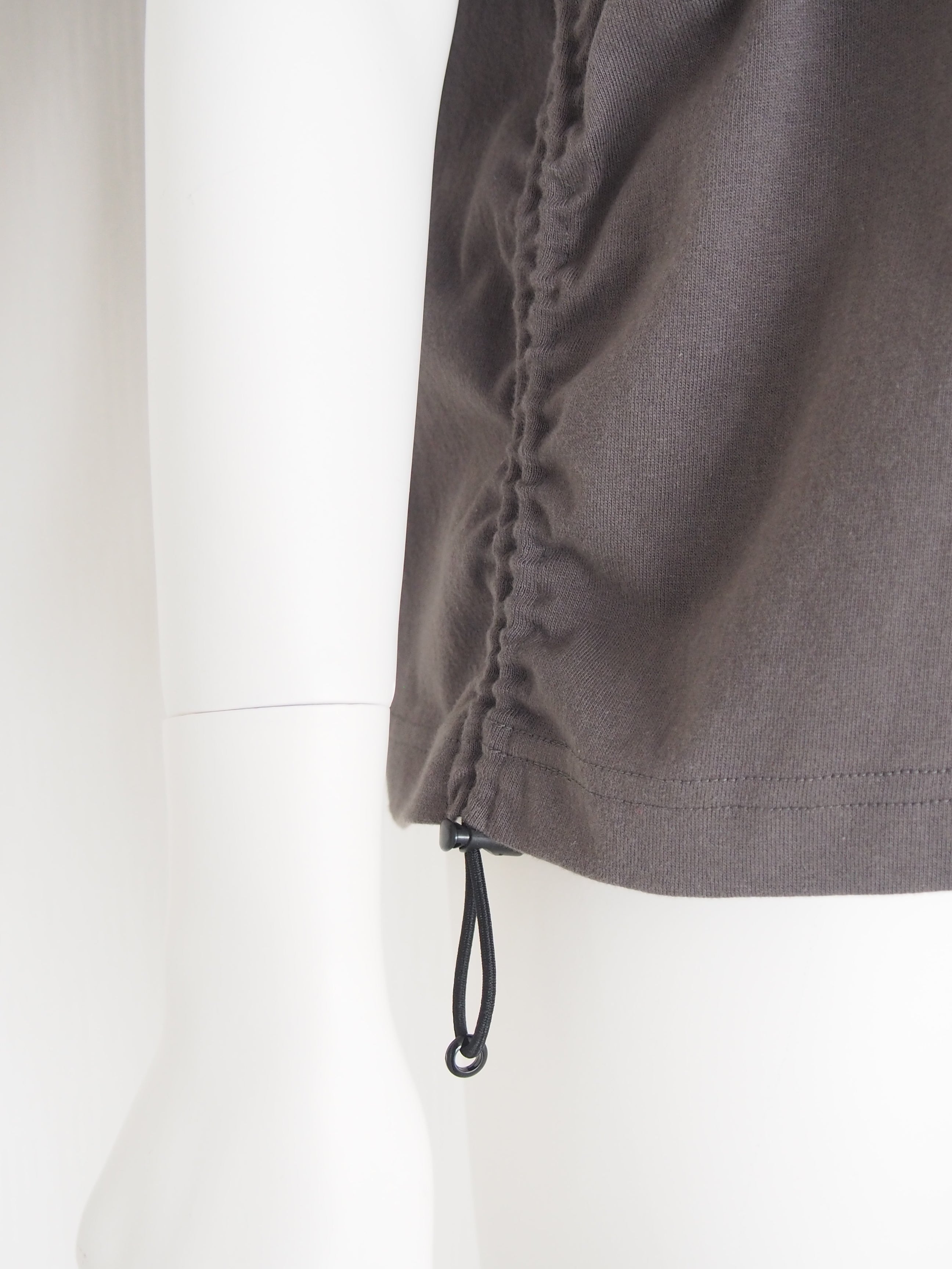 【Ordinary】スピンドルディテールタイポTシャツ/BO26-521T