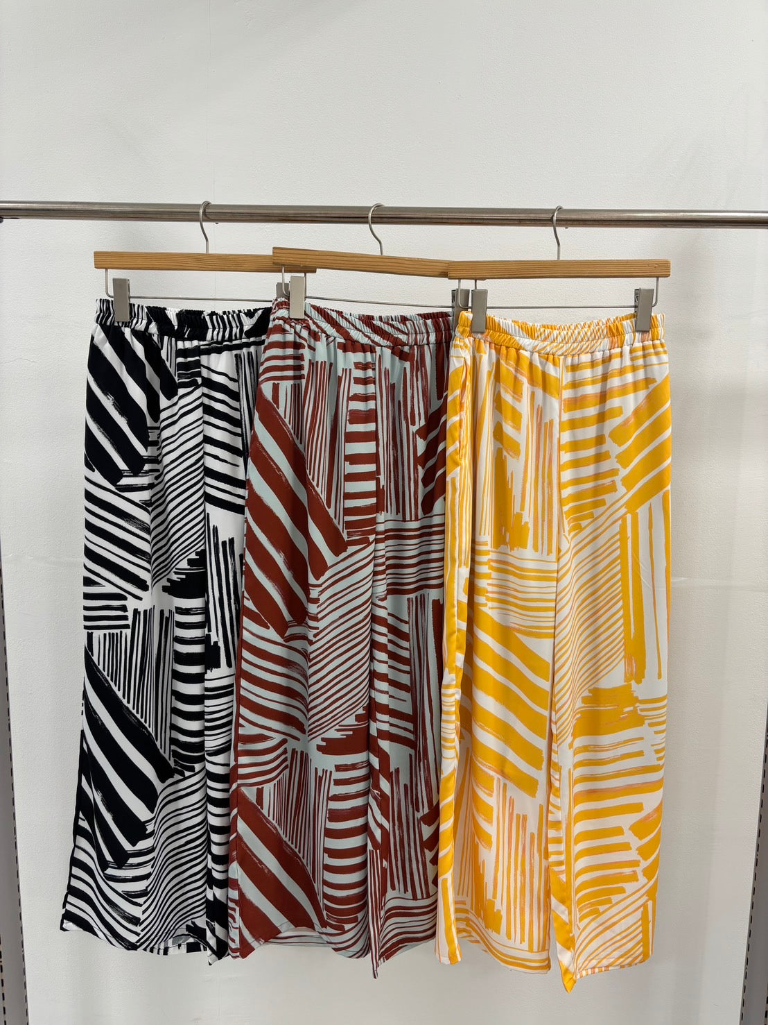 【ROSIEE】幾何学柄プリントイージーパンツ/R753205