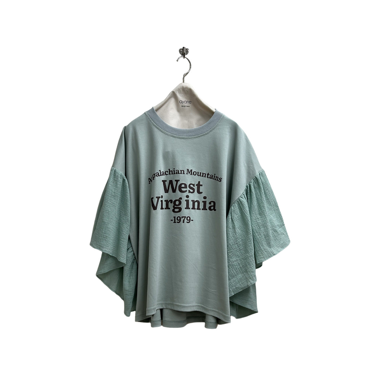 【ayane】ひらひらスリーブロゴTシャツ/826516