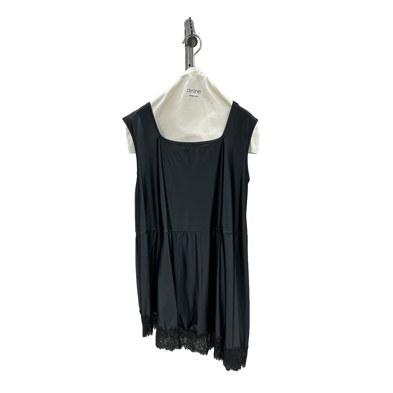 【ayane】裾レースアシンメトリーフレアタンク/836605