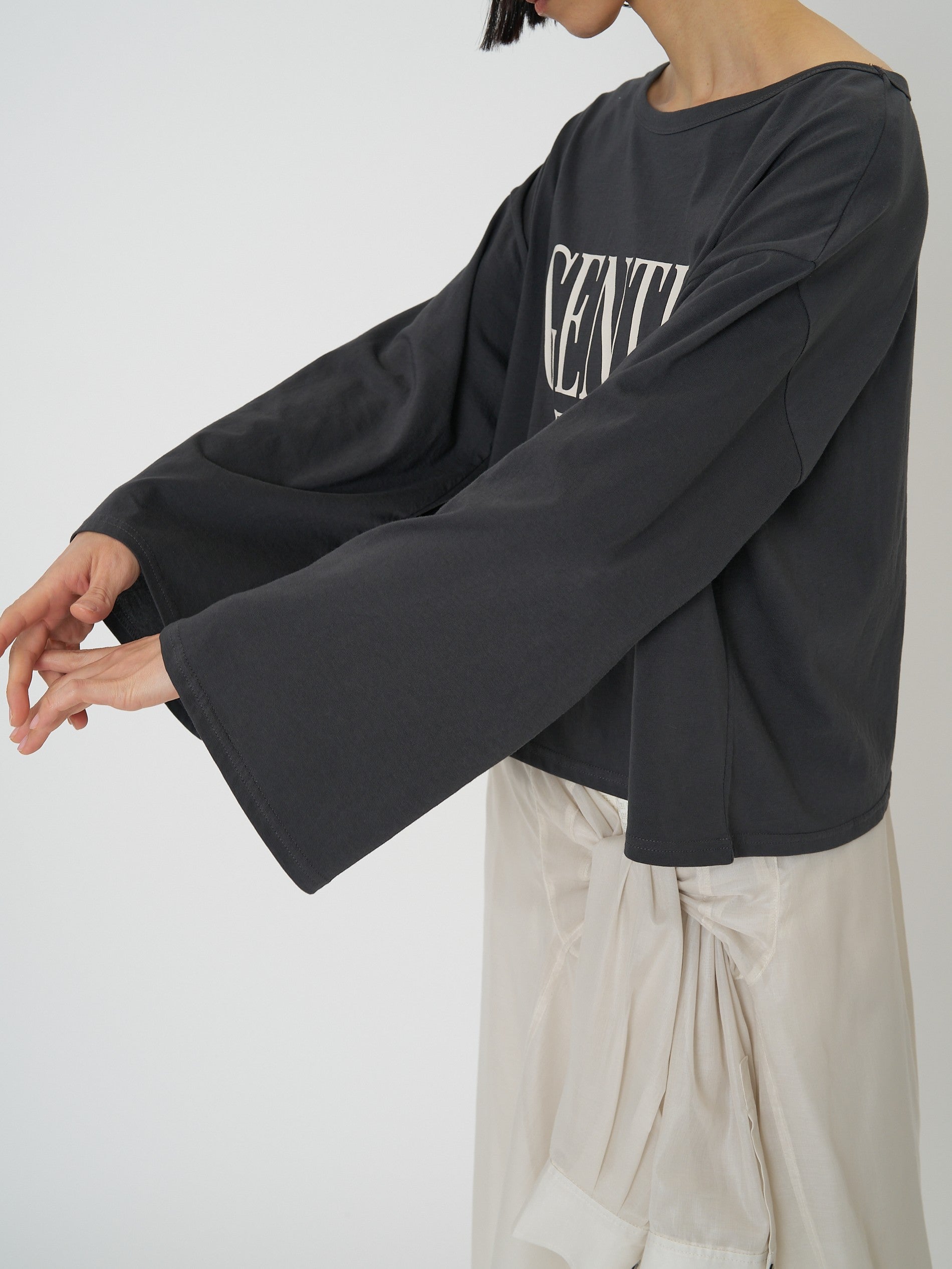 【CHIGNON】”FLOW”ウェイブロゴTee/8461-103KK