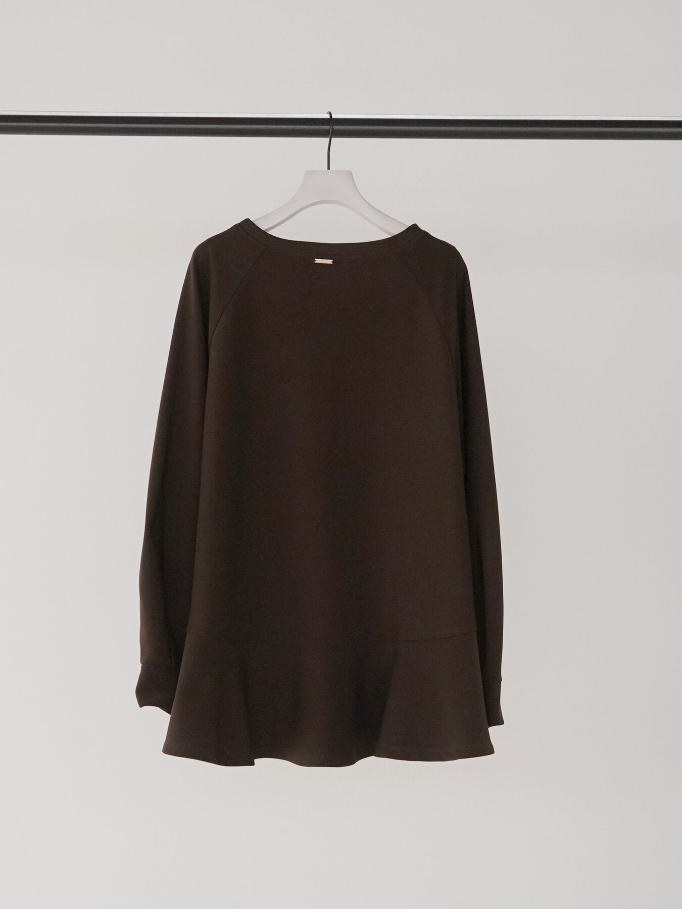 【CHIGNON】ブラッシュドペプラムプルオーバー/8865-386GL