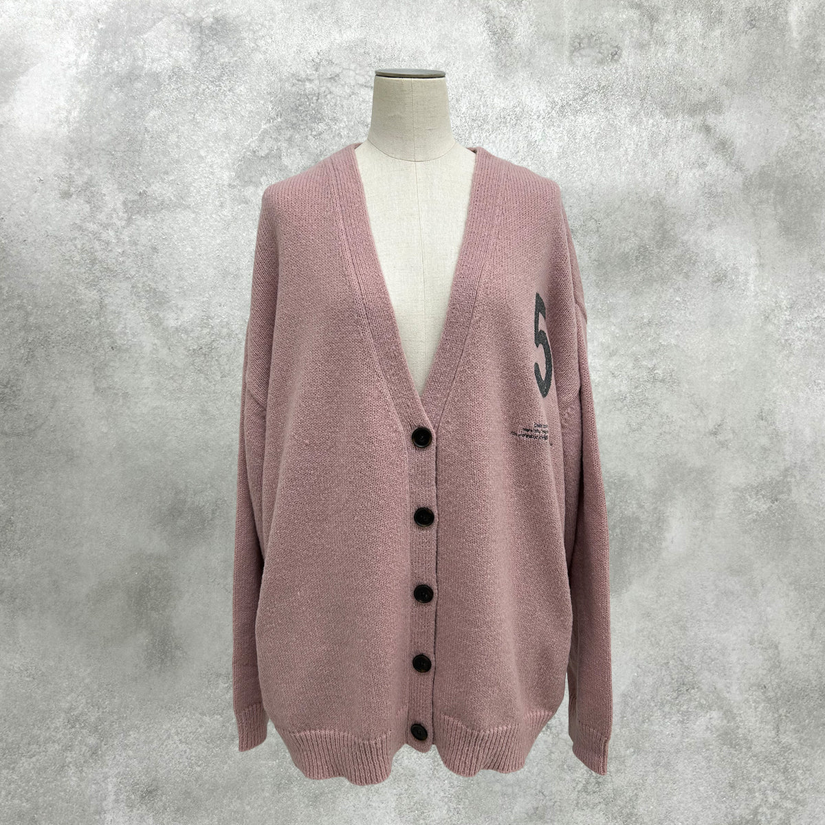 【ayane】ロゴ刺繡ニットカーディガン/897137