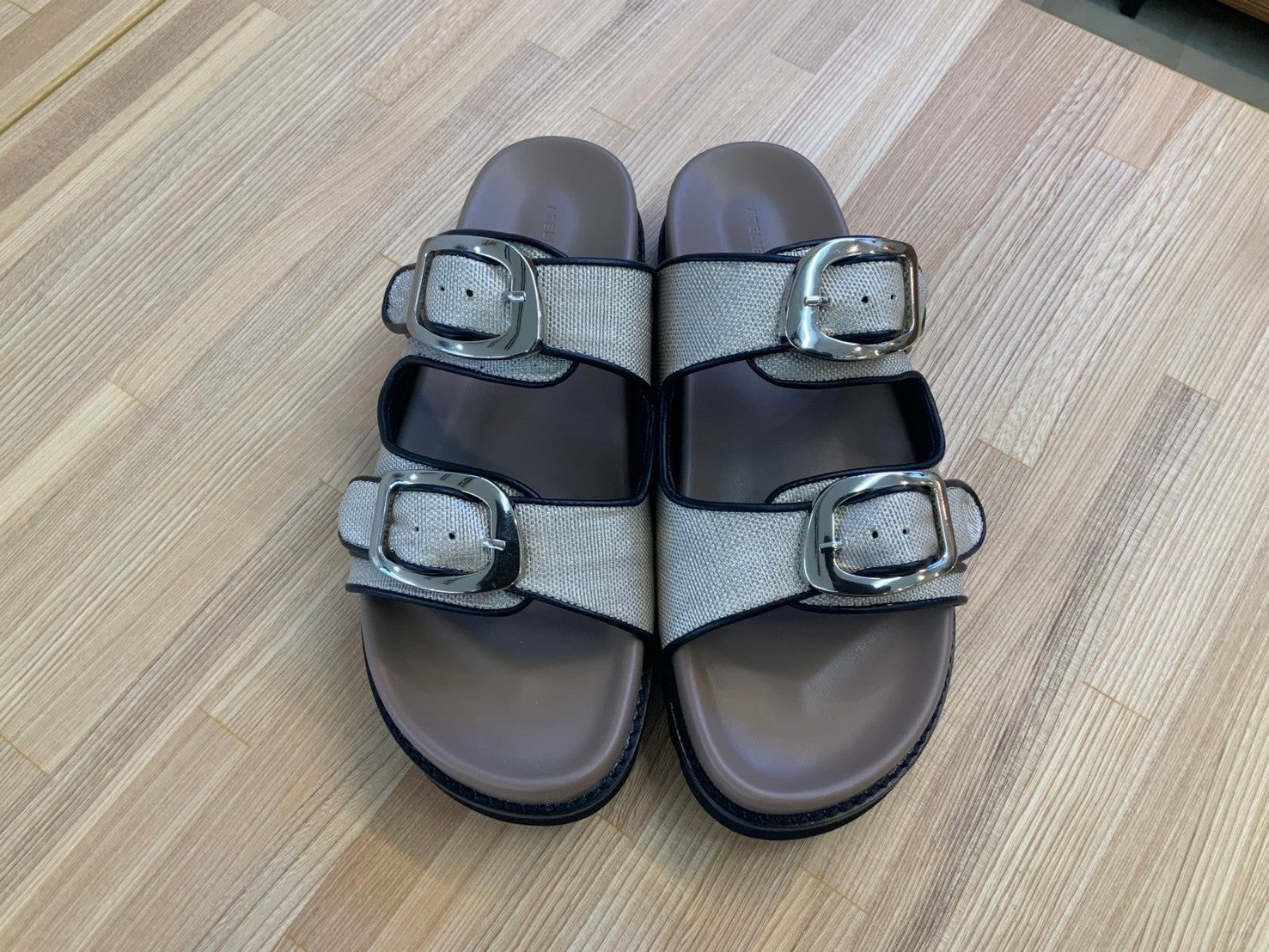 【ATELIER BRUGGE】Wバックルフットベッドサンダル/25ISM-25