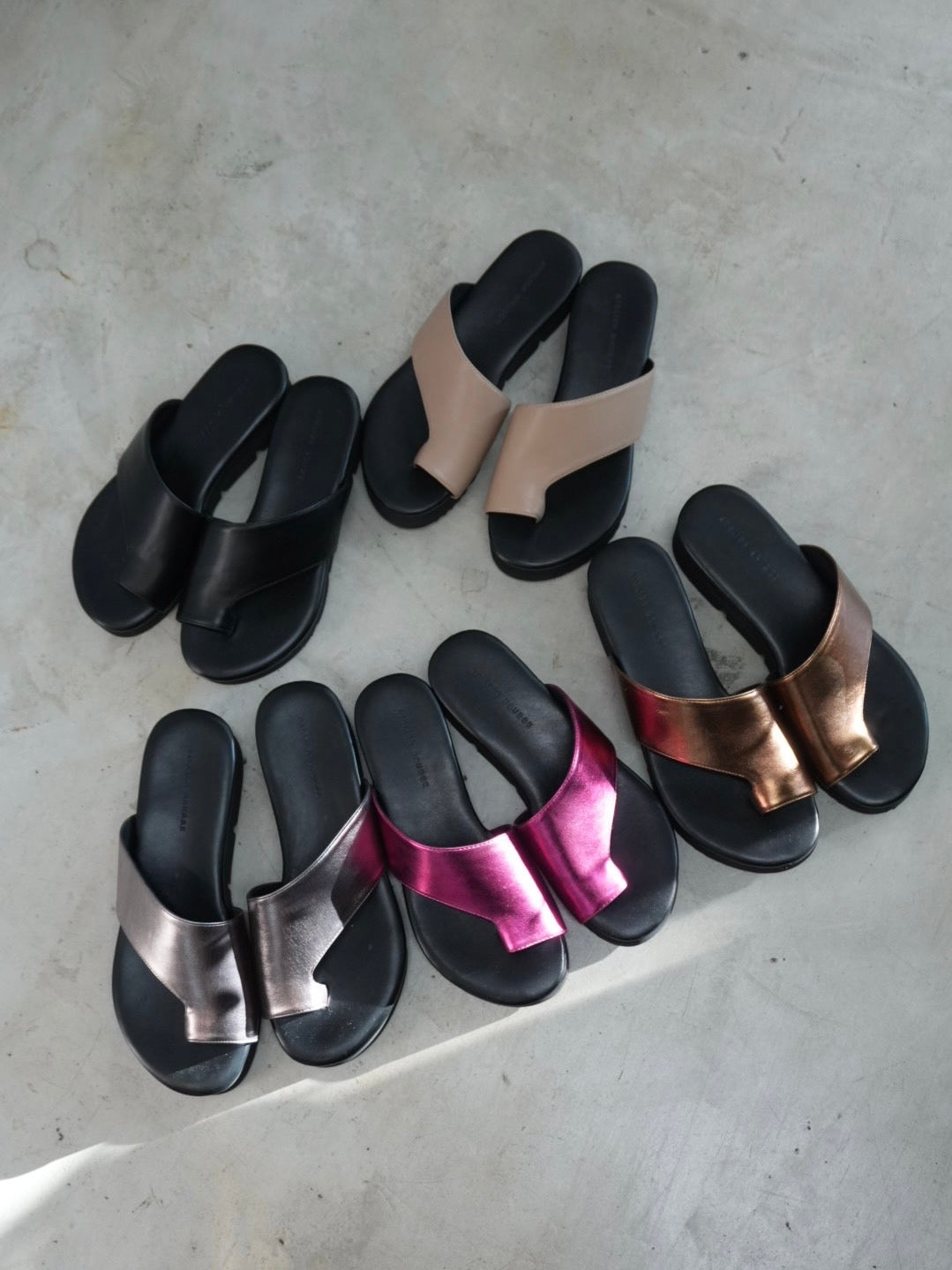 【ATELIER BRUGGE】トングサンダル/26ISM-13