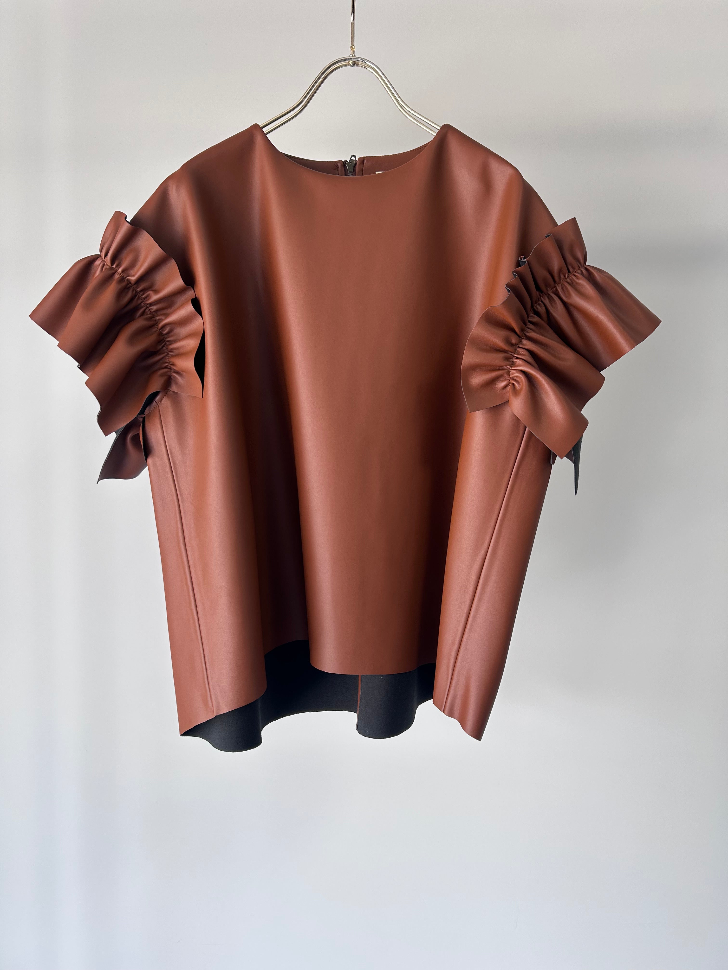 【MARGAUX VINTAGE】フェイクレザーフリルプルオーバー/MG BL-25088-A