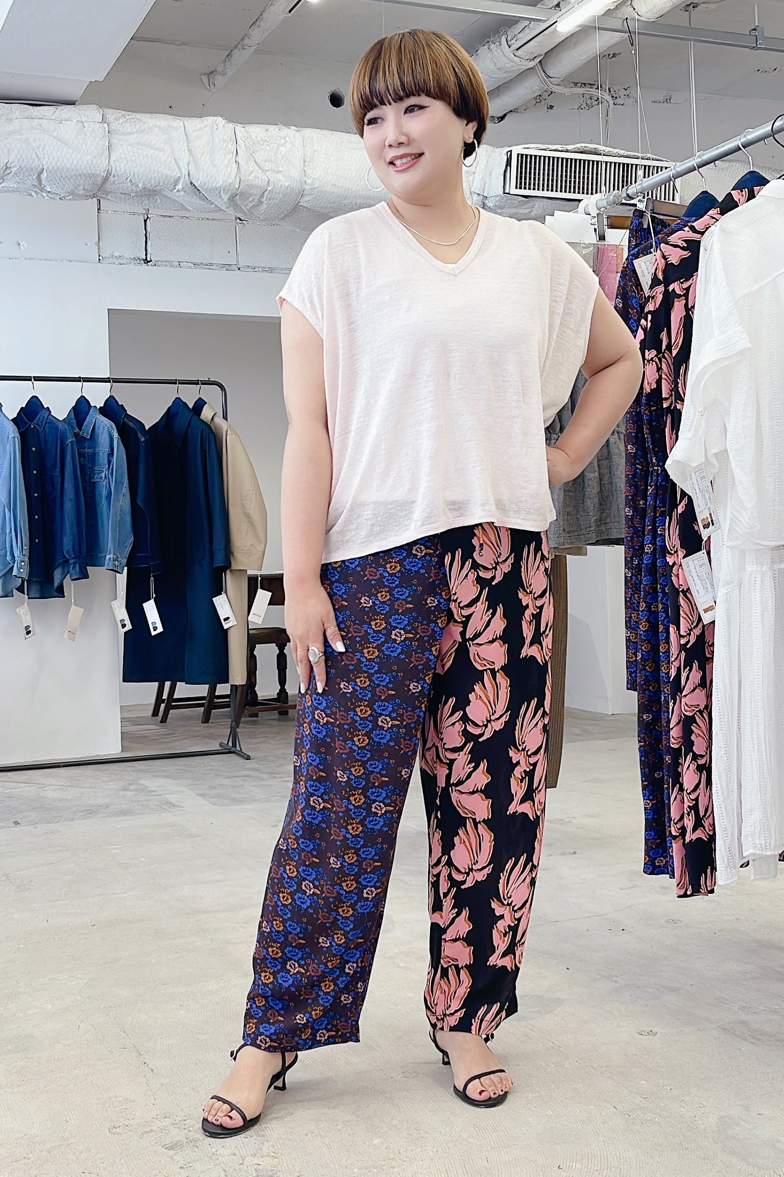 【LE MÉLANGE】PREMIERELINEN Vネックフレンチスリーブプルオーバー/8621019