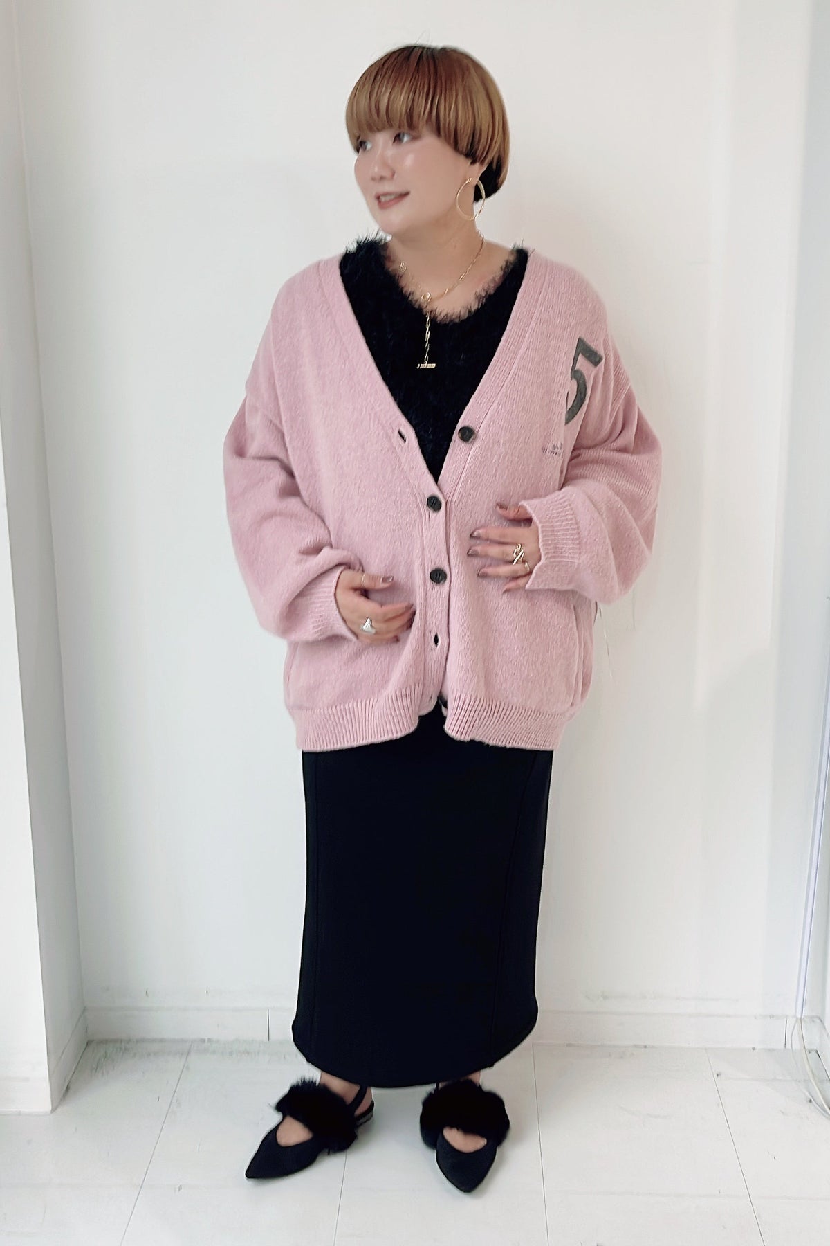 【ayane】ロゴ刺繡ニットカーディガン/897137