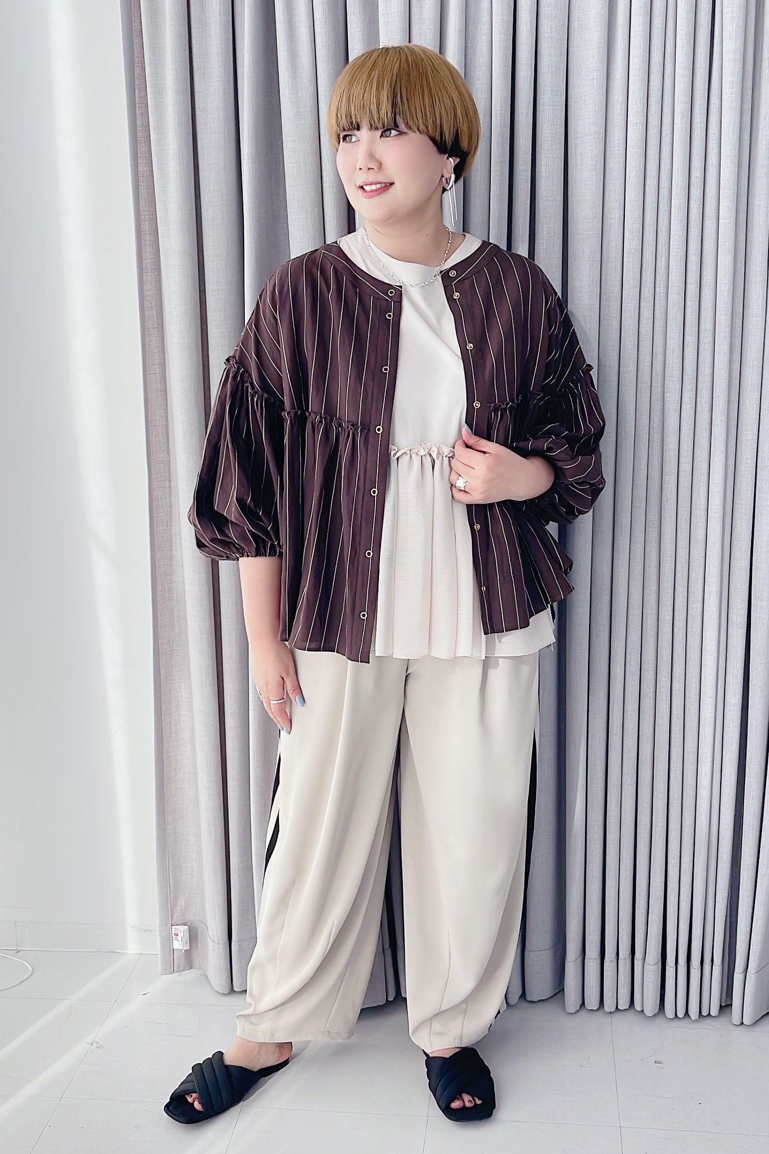 【ayane】ピンストライプボリュームスリーブシャツ/836619