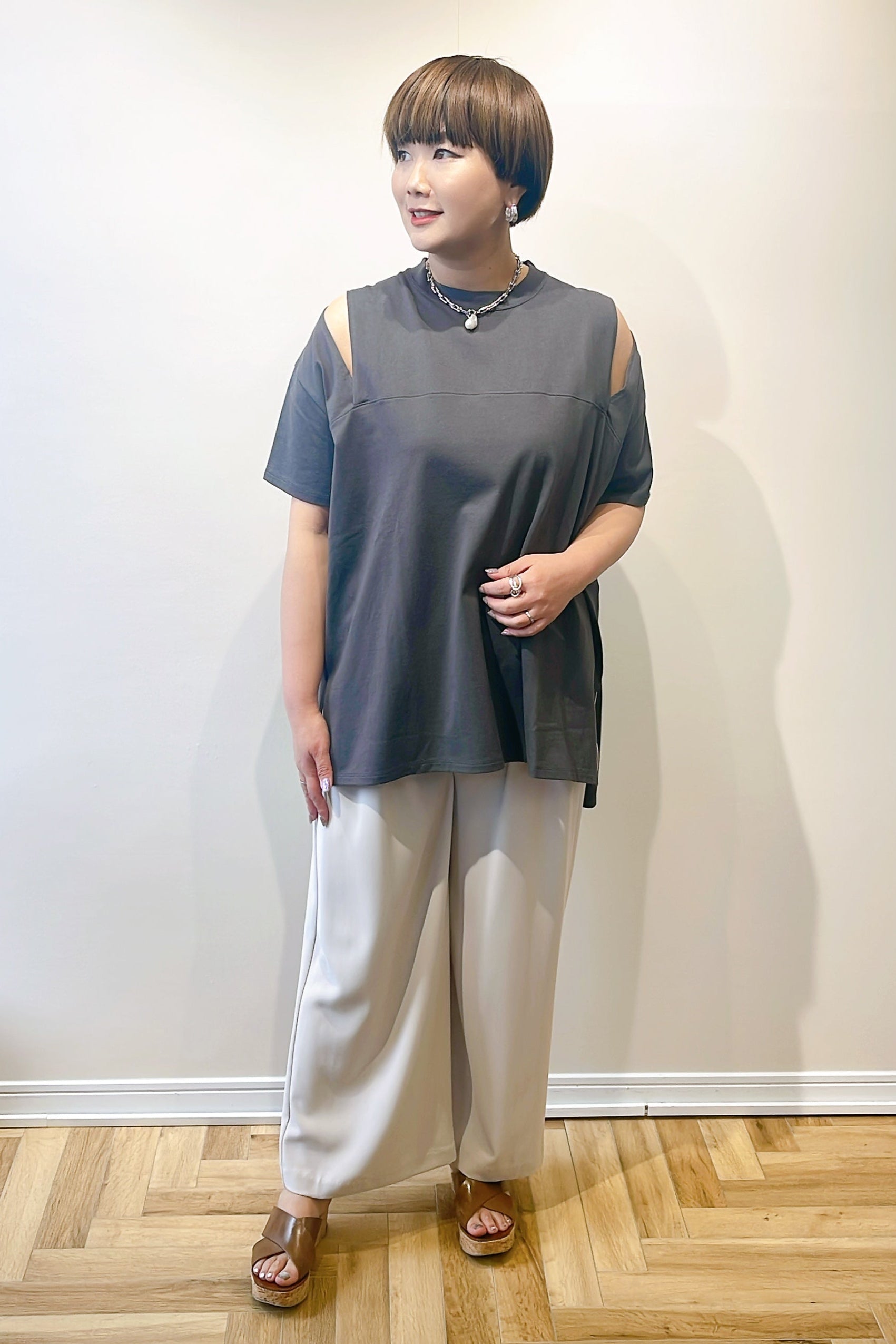 【anana】オフショルダー風ロングTシャツ a19-027