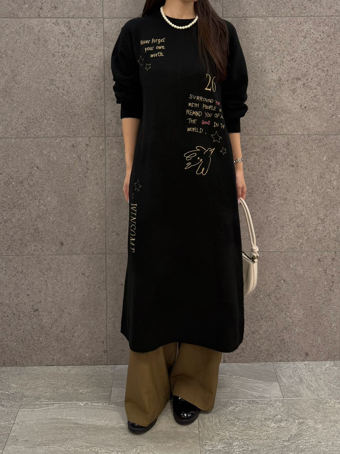 【ROSIEE】レタリング刺繡ニットワンピース/R891203