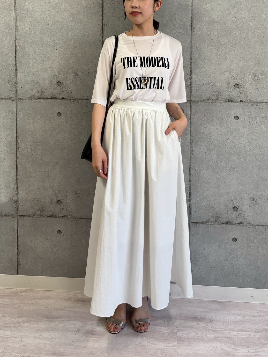 【ROSIEE】ソフトな風合いフロッキープリントTシャツ/R810317