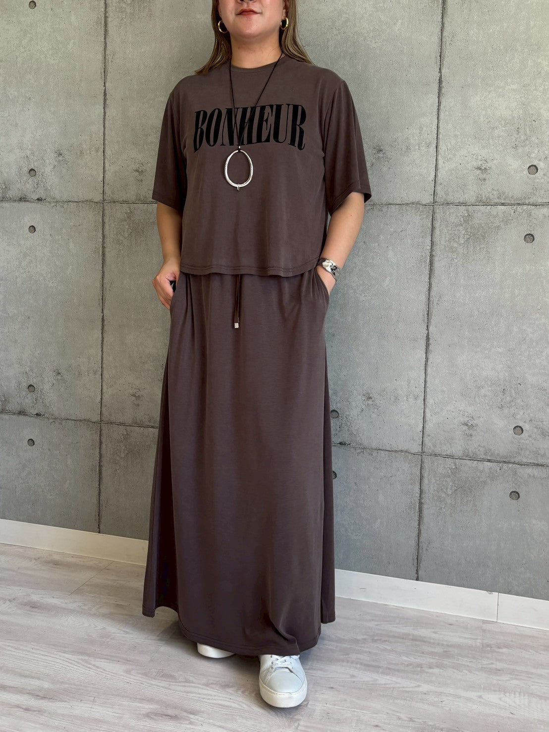 【ROSIEE】ソフトな風合いフロッキープリントTシャツ/R753250