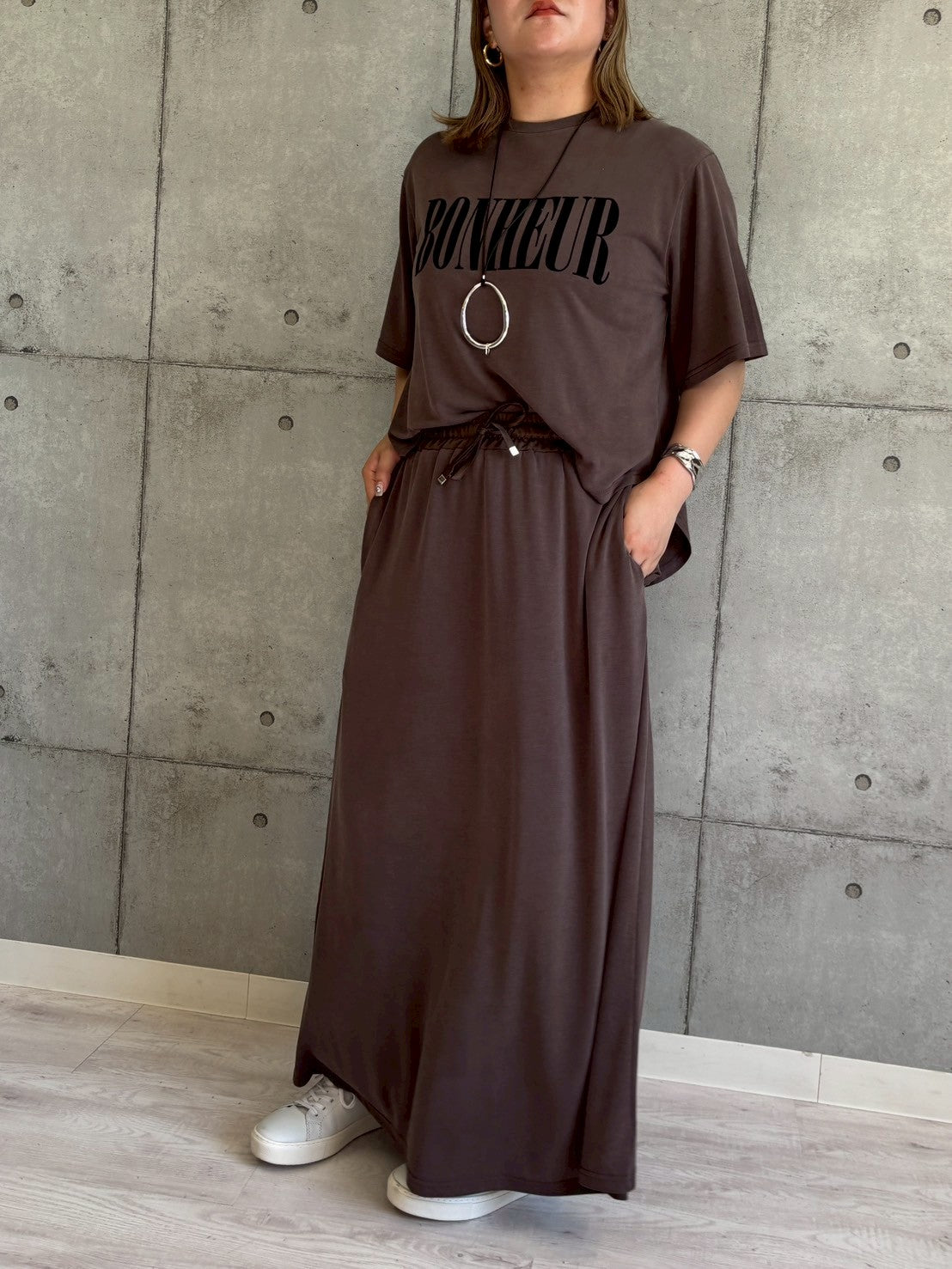 【ROSIEE】ソフトな風合いフロッキープリントTシャツ/R753250