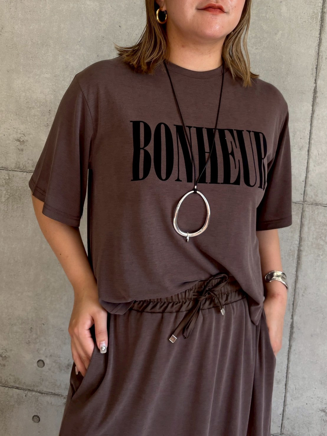 【ROSIEE】ソフトな風合いフロッキープリントTシャツ/R753250