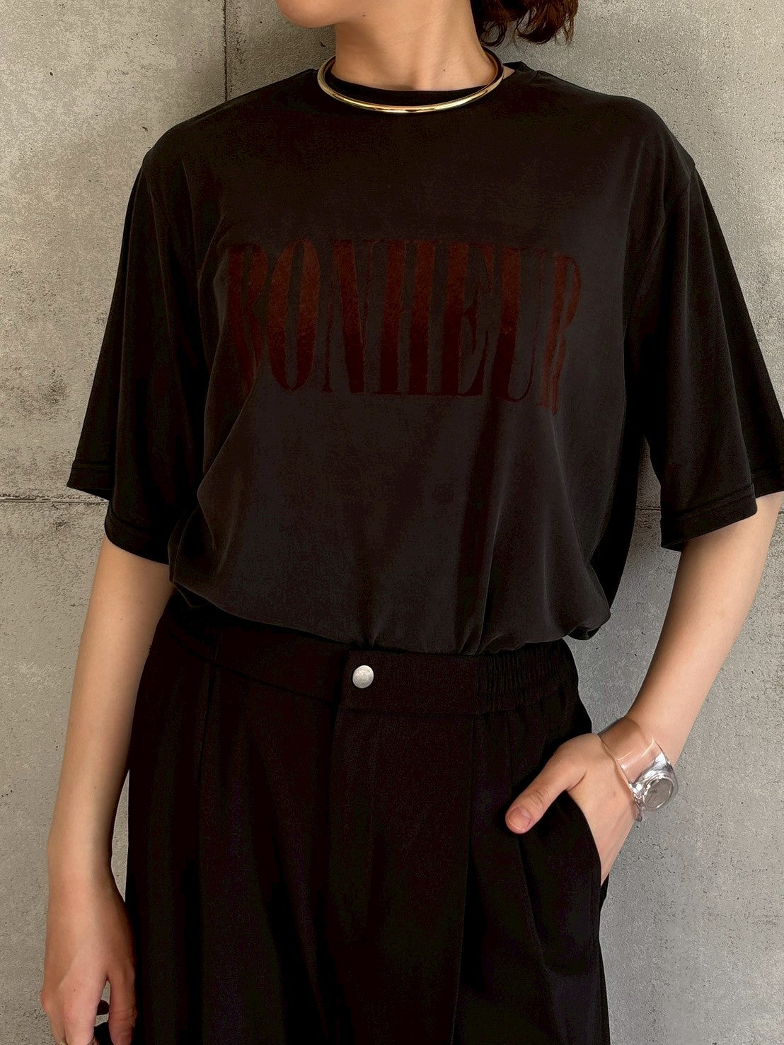【ROSIEE】ソフトな風合いフロッキープリントTシャツ/R753250