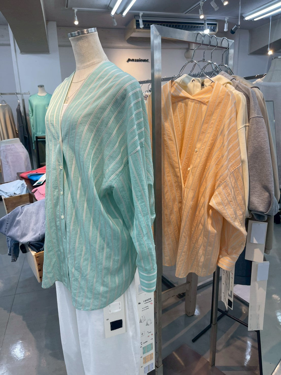 【PASSIONE】Vネックストライプシャツ/16926