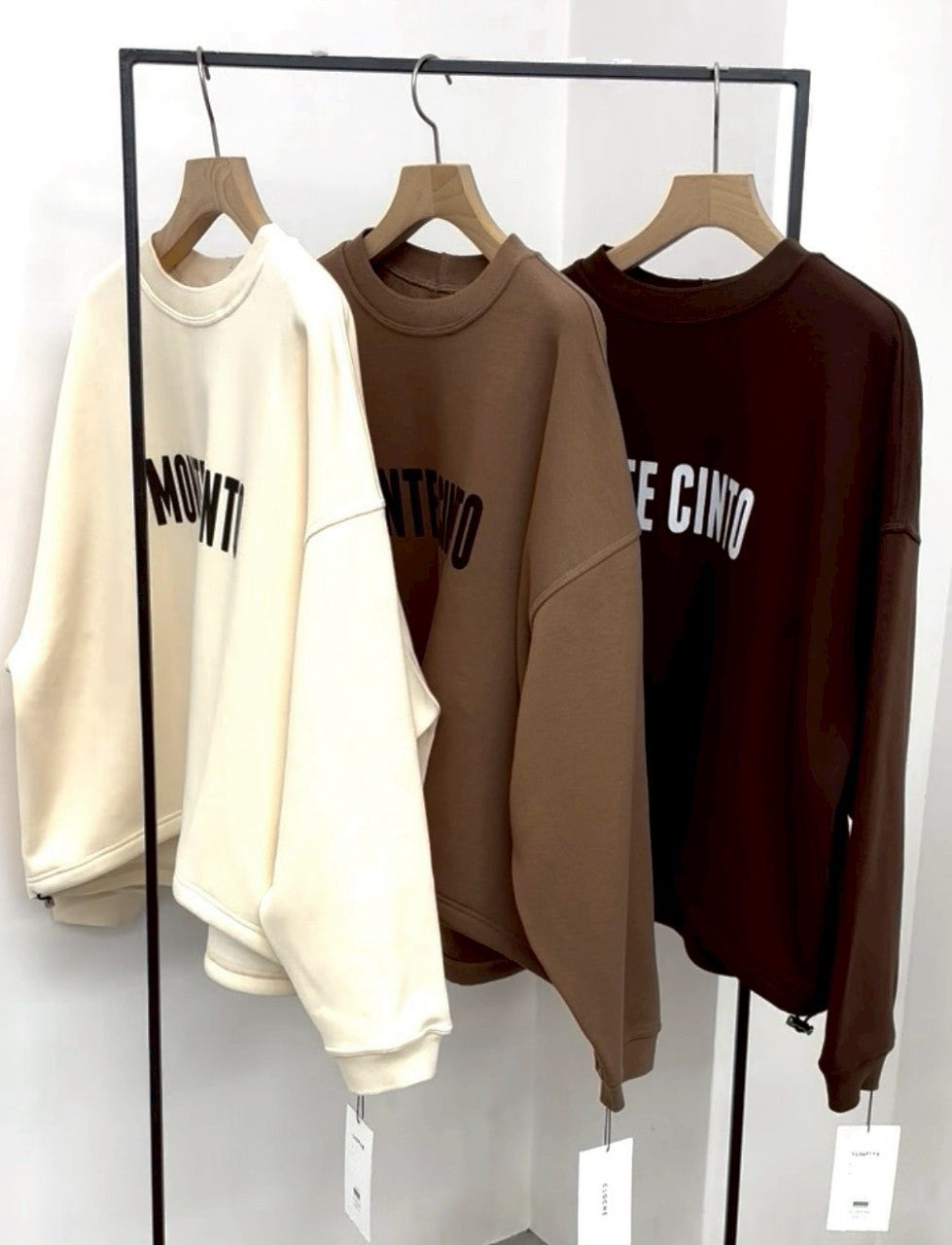 【CLOCHE】裏起毛ロゴプルオーバー/552-85703 572-85703