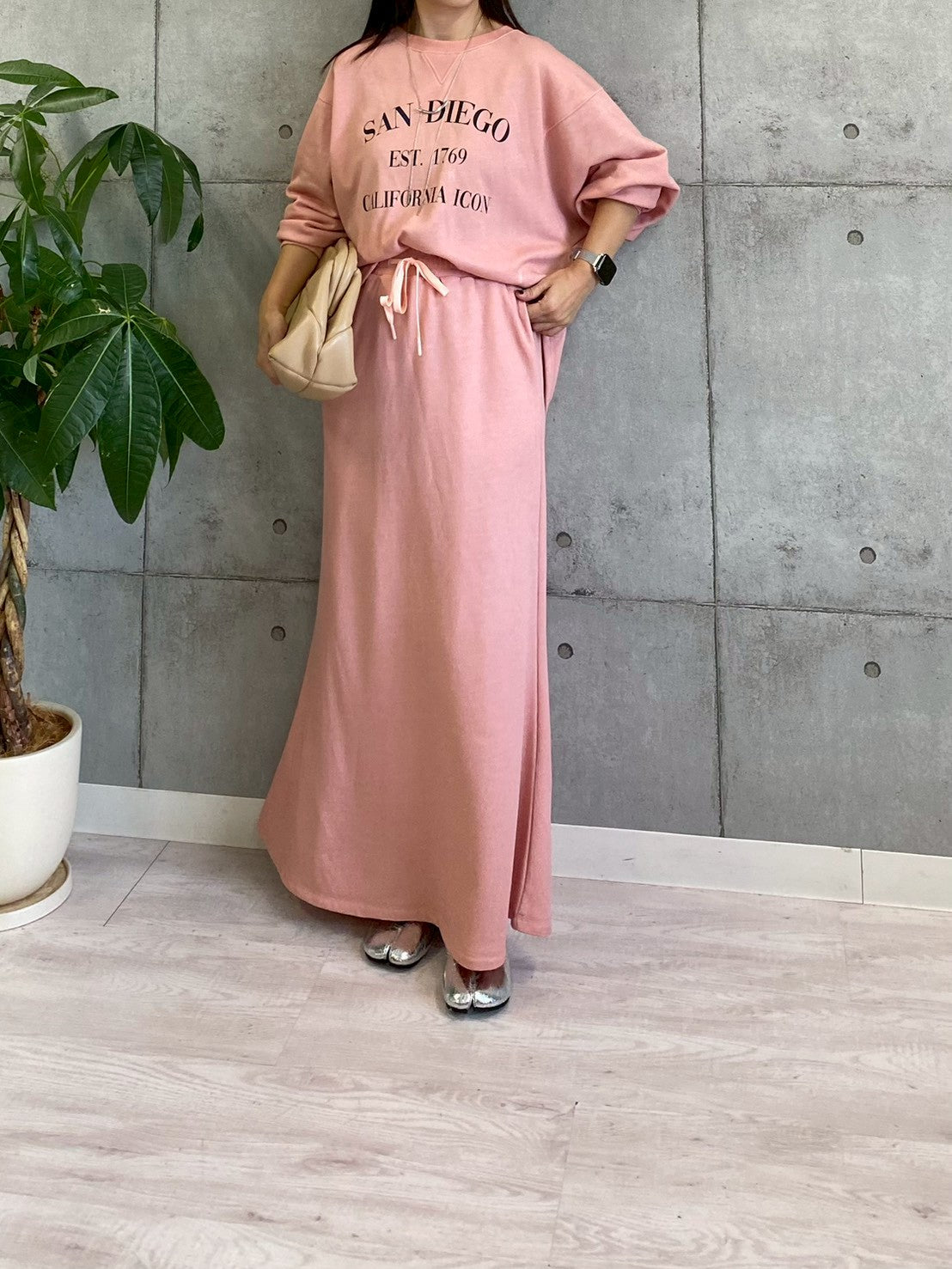 【ROSIEE】ビンテージ風ロゴトップス/R780337