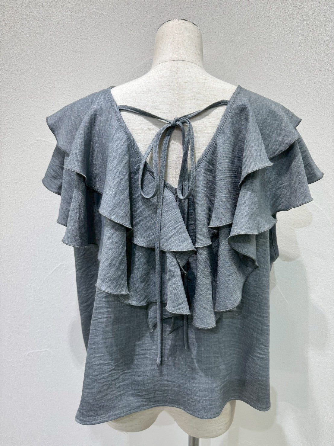 【CYAN TOKYO】レイヤーフリルフレンチトップス/601481