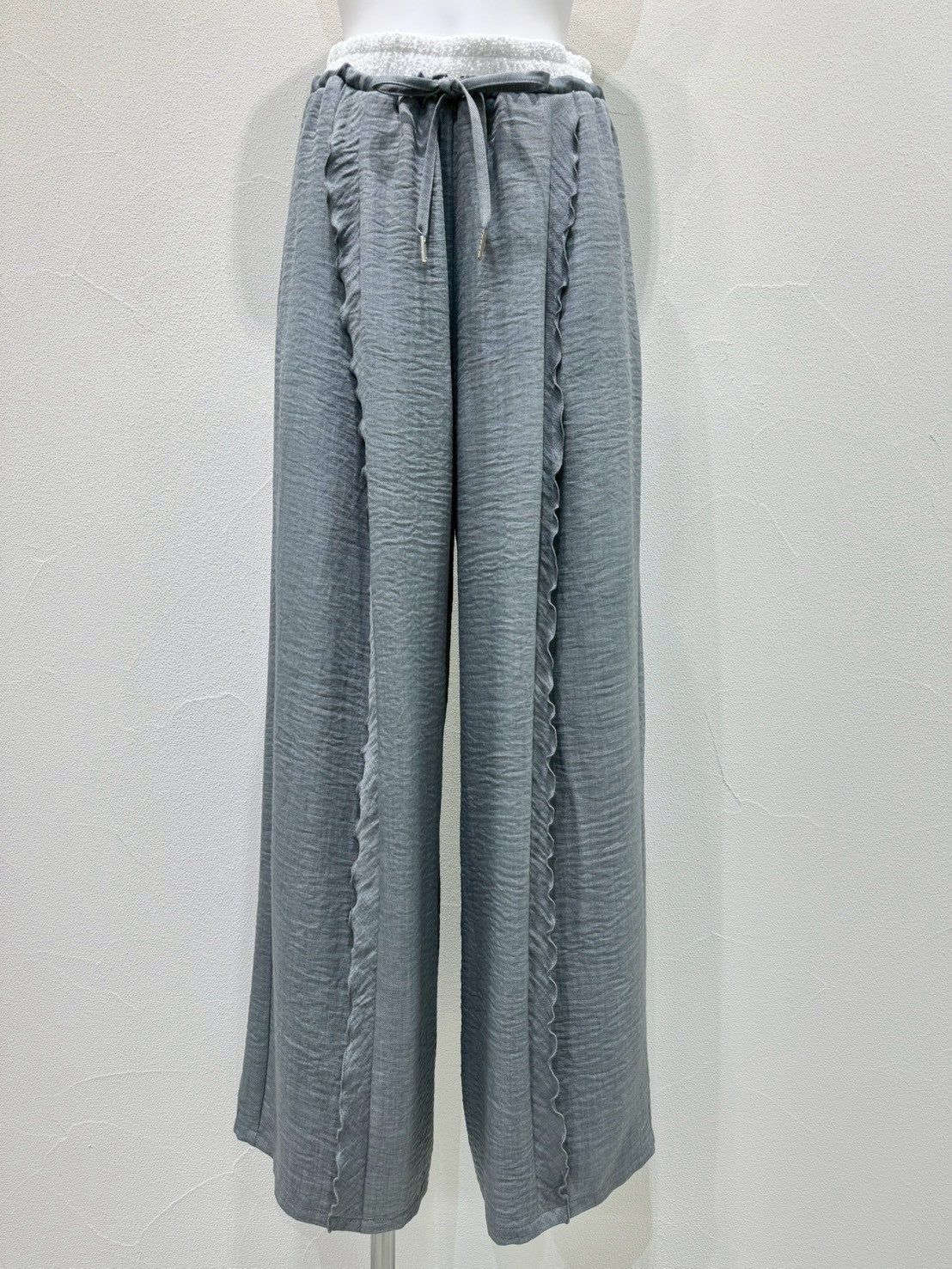 【CYAN TOKYO】フリルラインレイヤーウエストワイド/601482