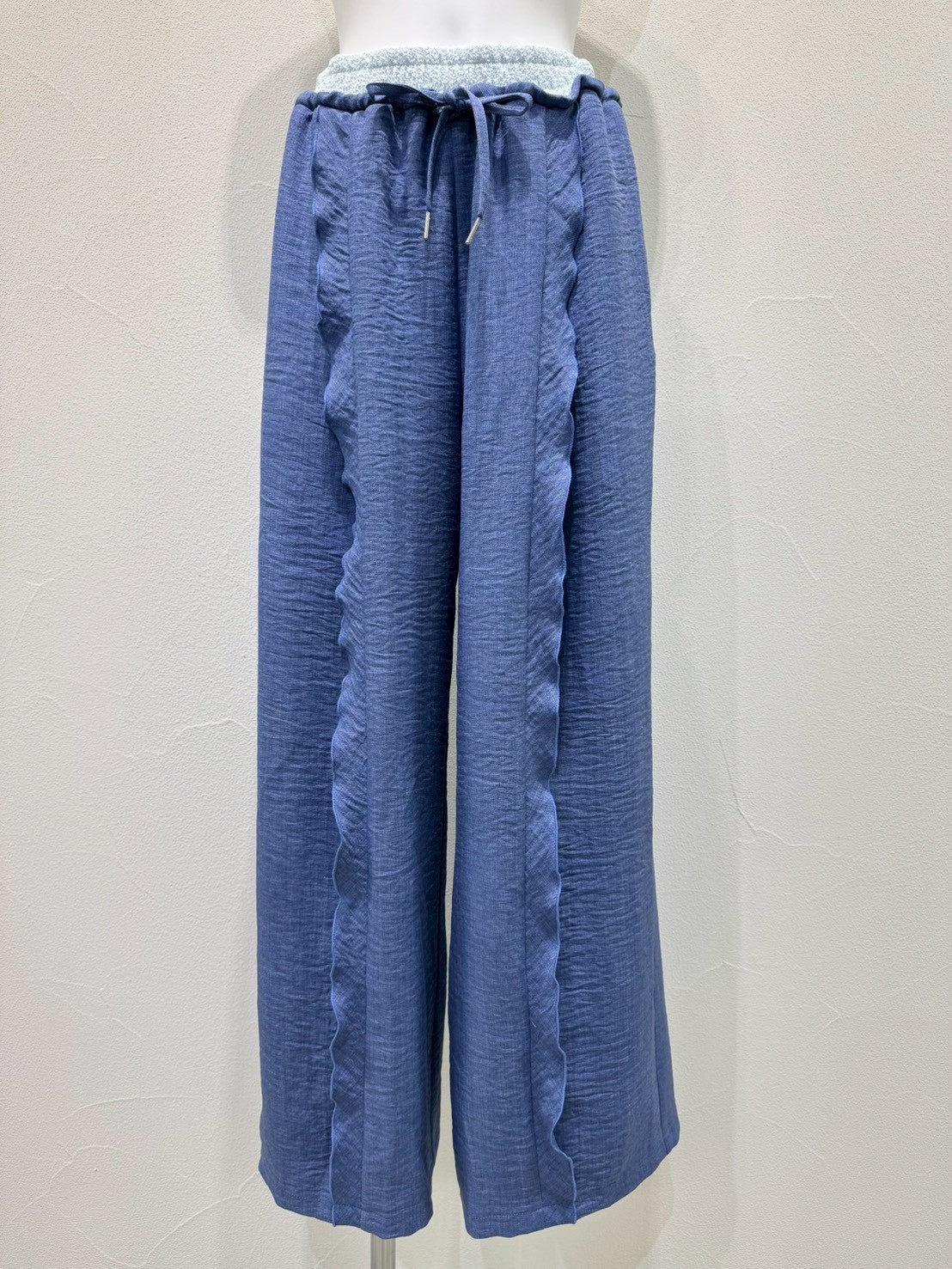 【CYAN TOKYO】フリルラインレイヤーウエストワイド/601482