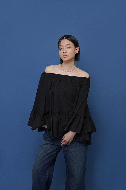 【CYAN TOKYO】ギャザーフレアオーバーブラウス/601465