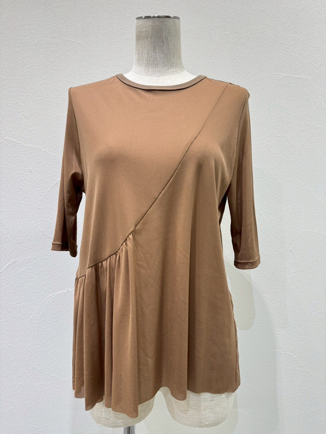 【CYAN TOKYO】アシメギャザーチュールトップス/601462