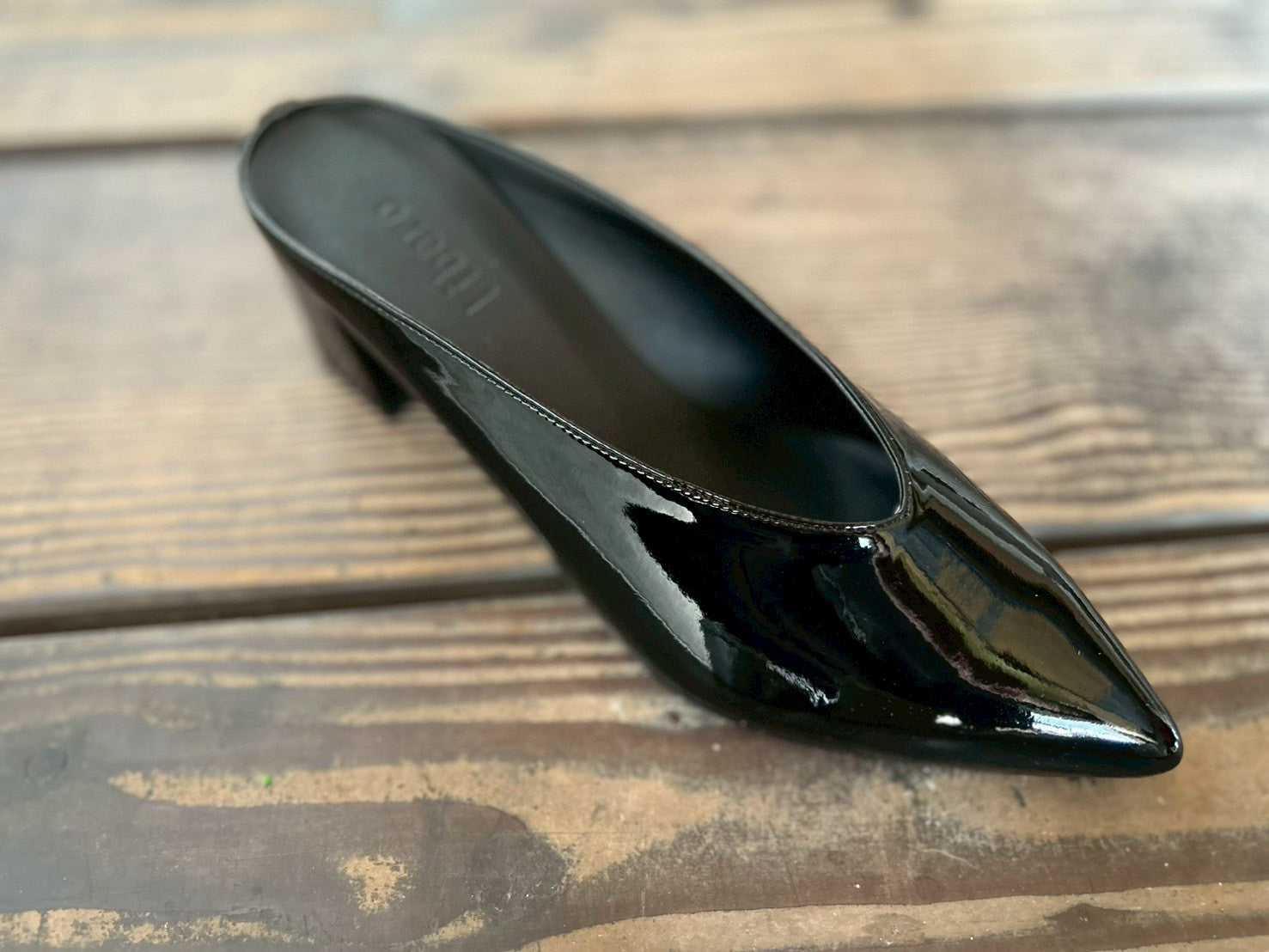 【再販・新色追加】【libero】Vカット走れるミュール ヒール5センチ/14200