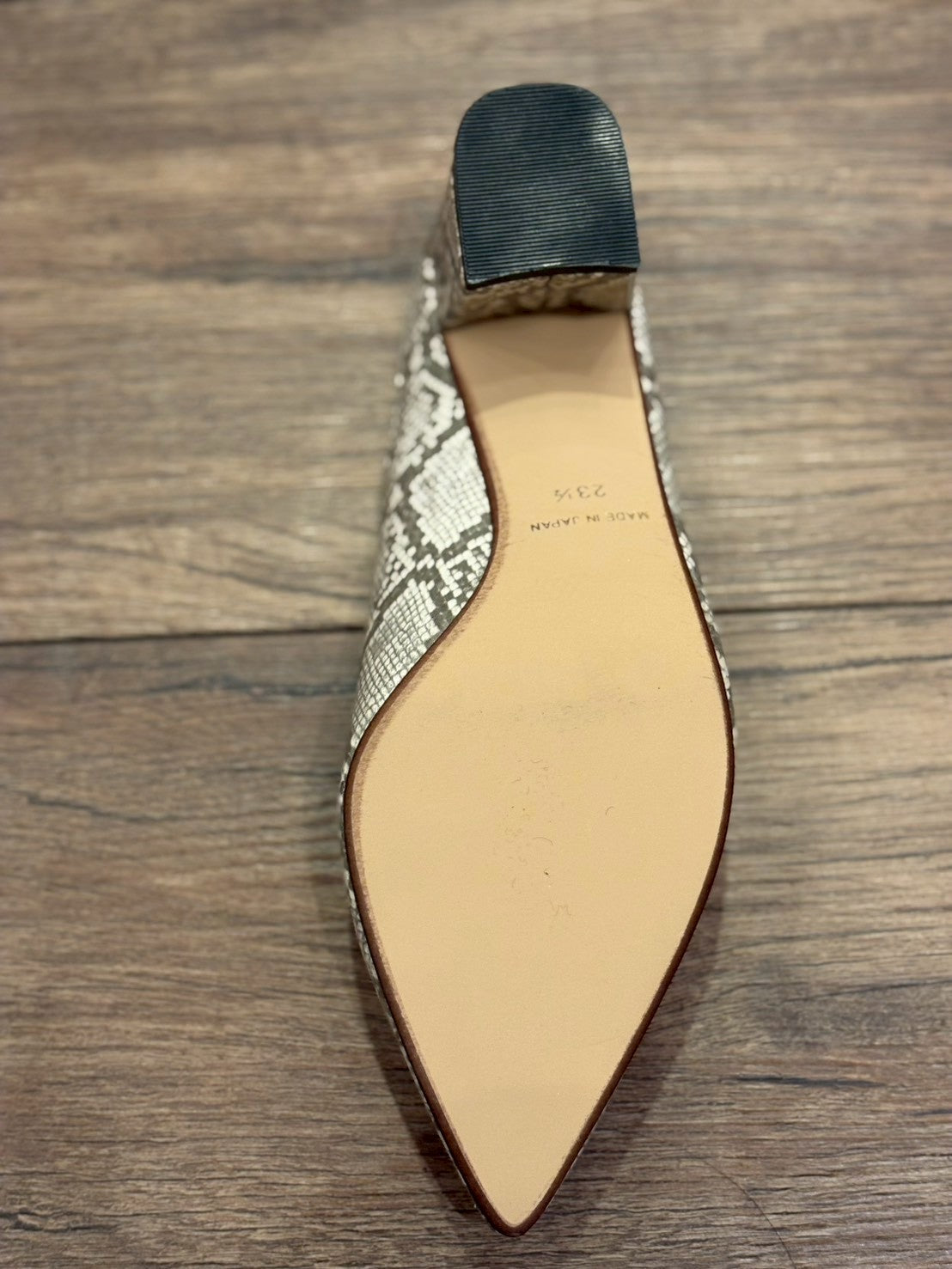 【再販・新色追加】【libero】Vカット走れるミュール ヒール5センチ/14200