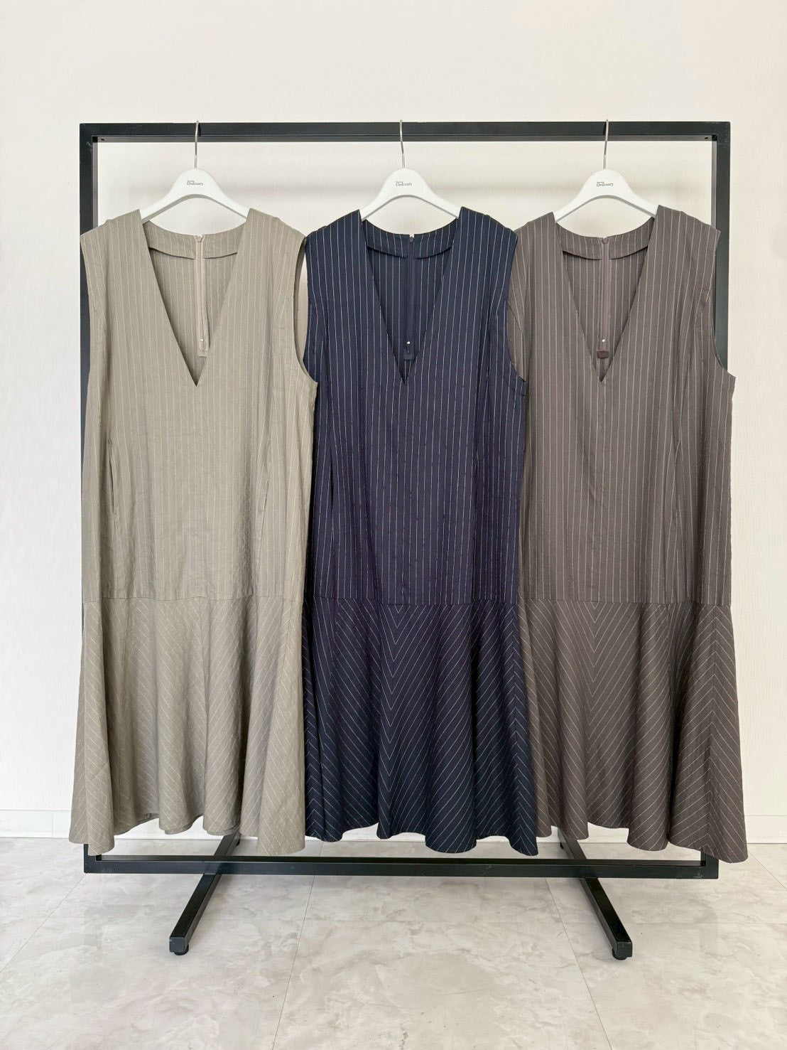 【Ordinary】ピンストライプスリーブレスドレス/BO26-511D