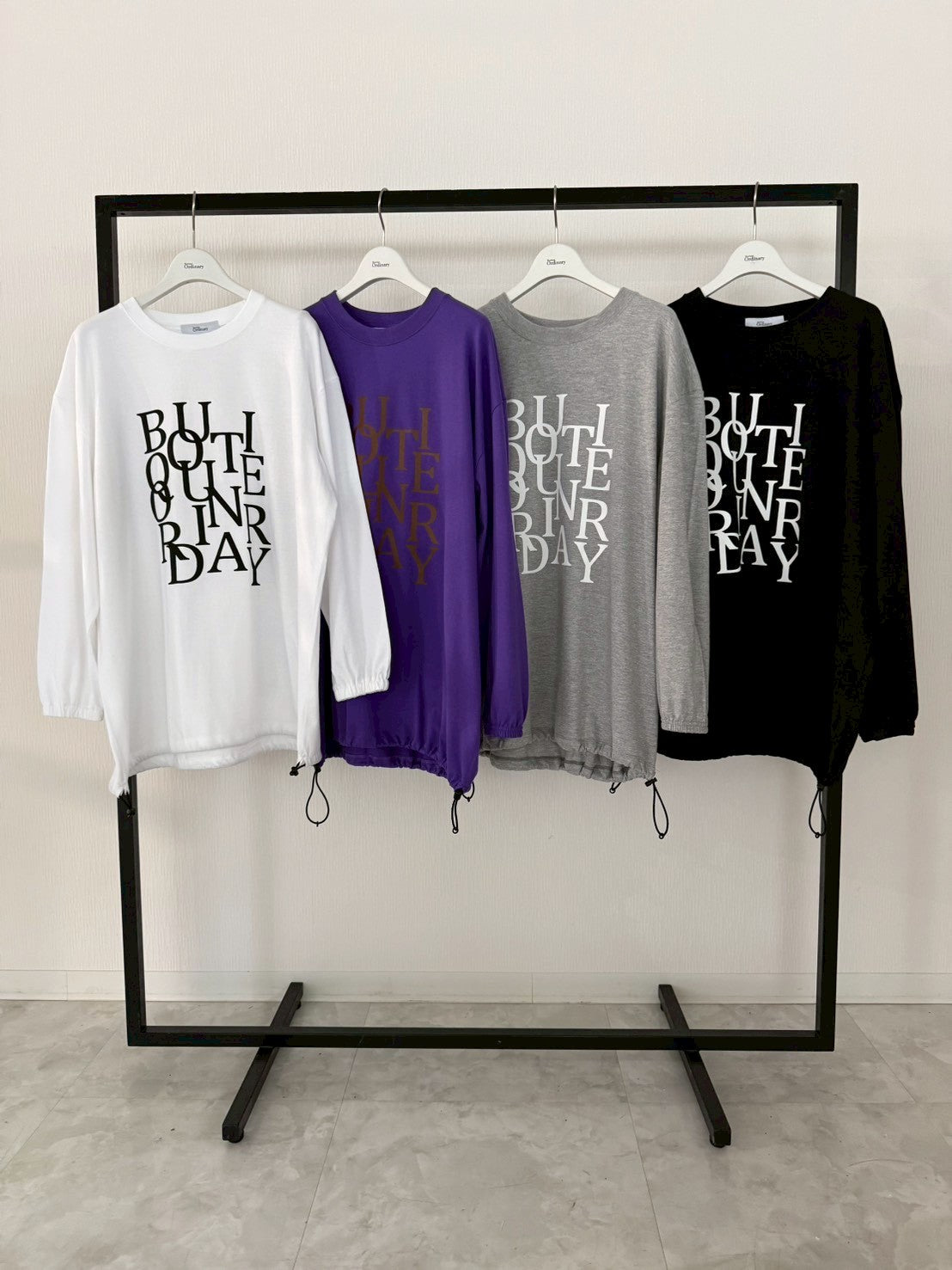 【Ordinary】ランダムタイポポーチTシャツ/BO26-632T