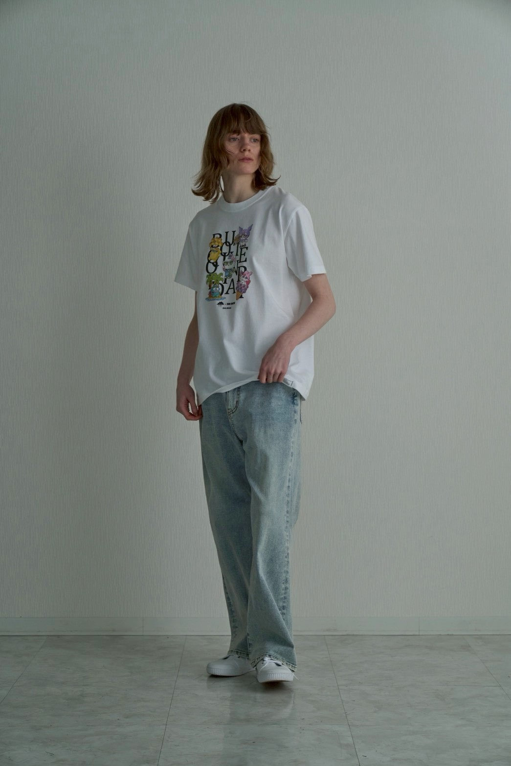 【Ordinary】Ordinaryミーツスリーアーティストコラボレーションズ ランダムタイポTシャツキッズ/BO26-542T