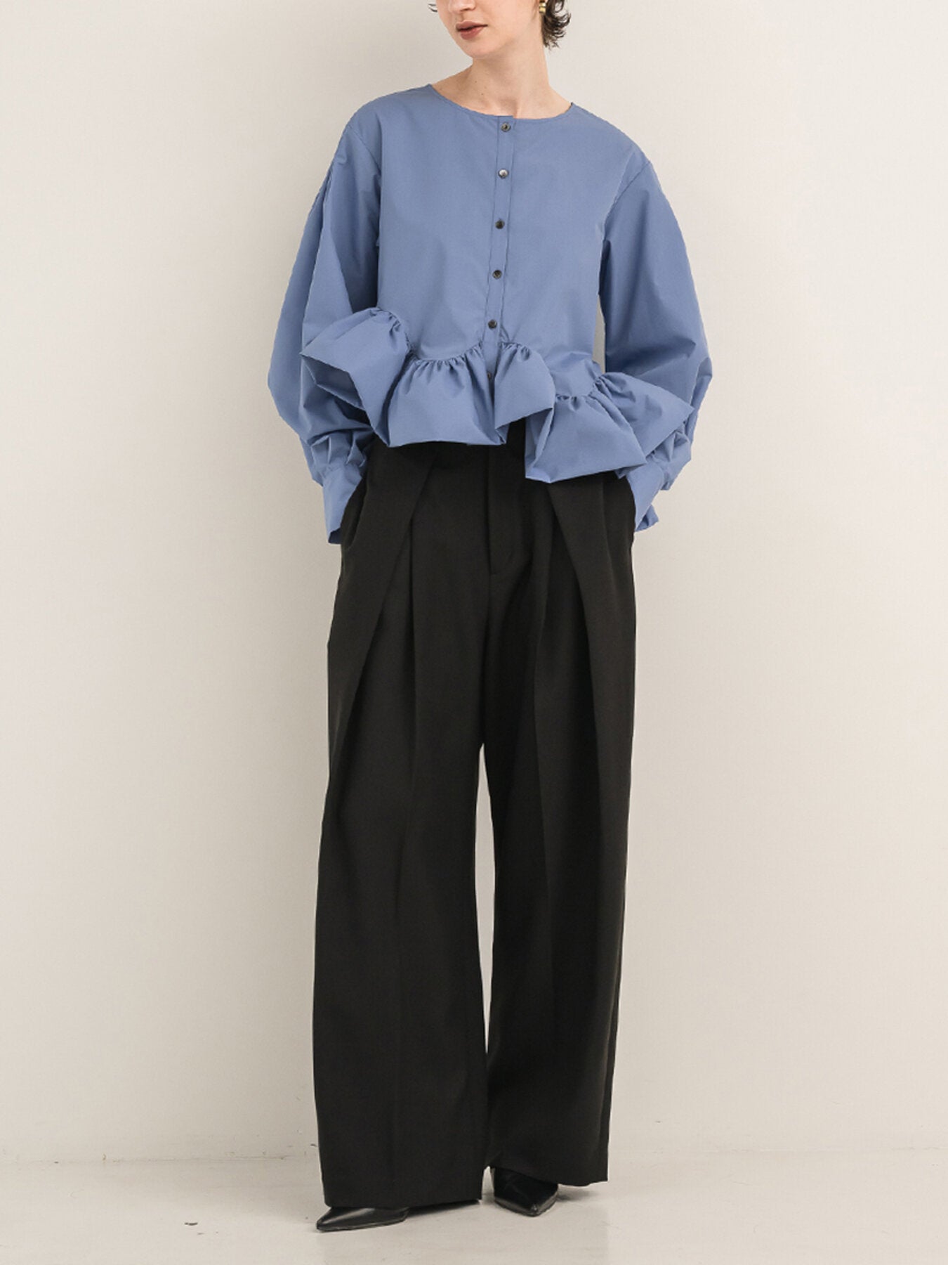 【Mewl】アシメペプラムラッフルブラウス/M263-18105