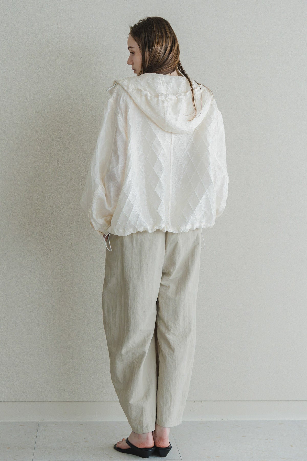 【WHYTO.】タックバレルナイロンパンツ/WHT27HPT4086